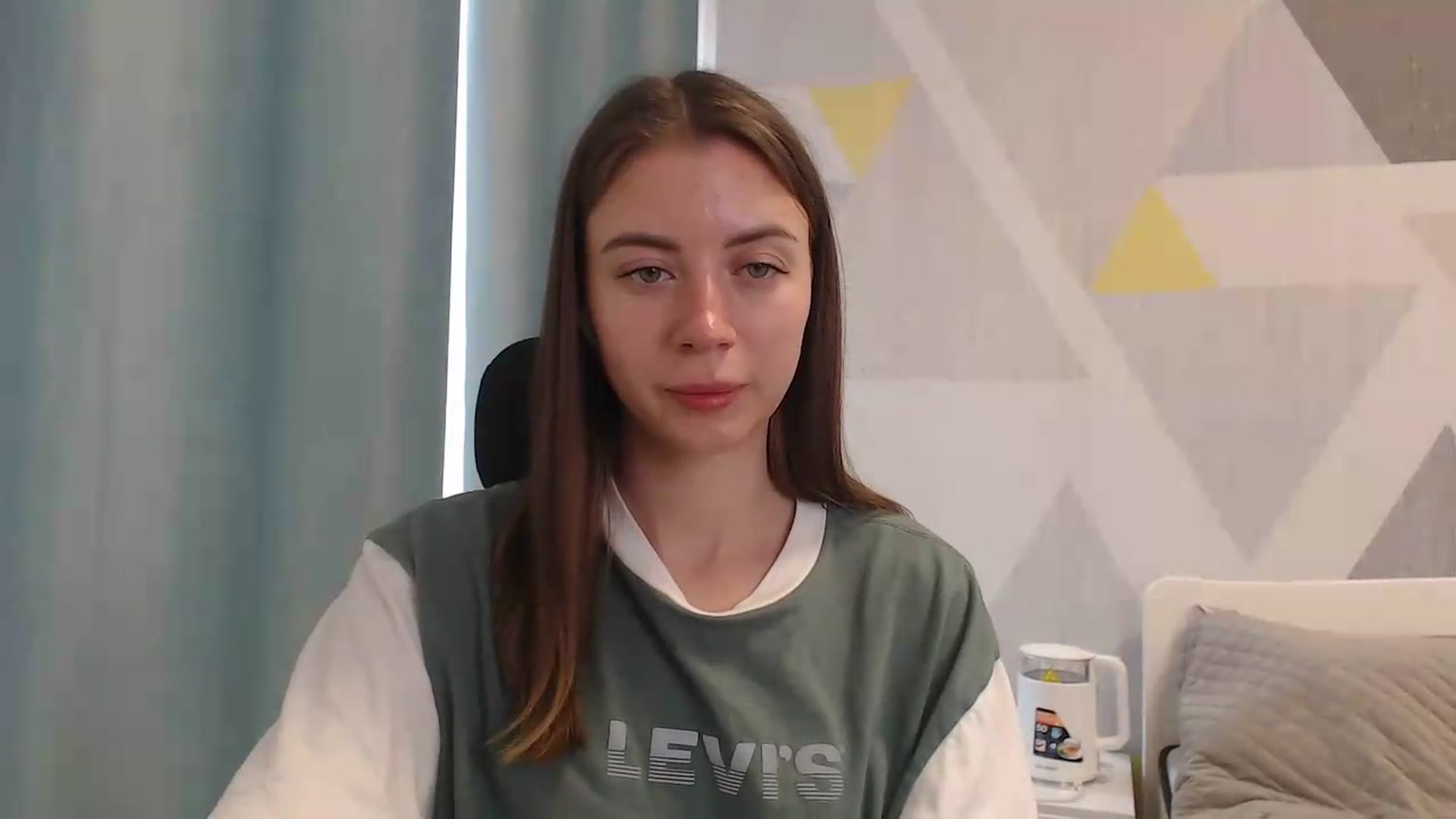Gallery image thumbnail from Sulfate0's myfreecams stream on, 05/18/2026, 10:16 image 18 of 20