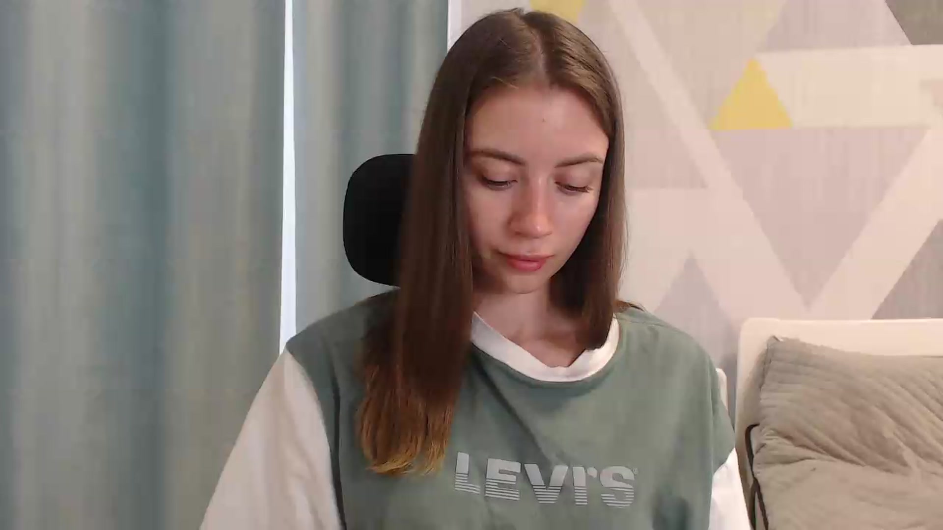 Gallery image thumbnail from Sulfate0's myfreecams stream on, 05/18/2026, 10:16 image 9 of 20