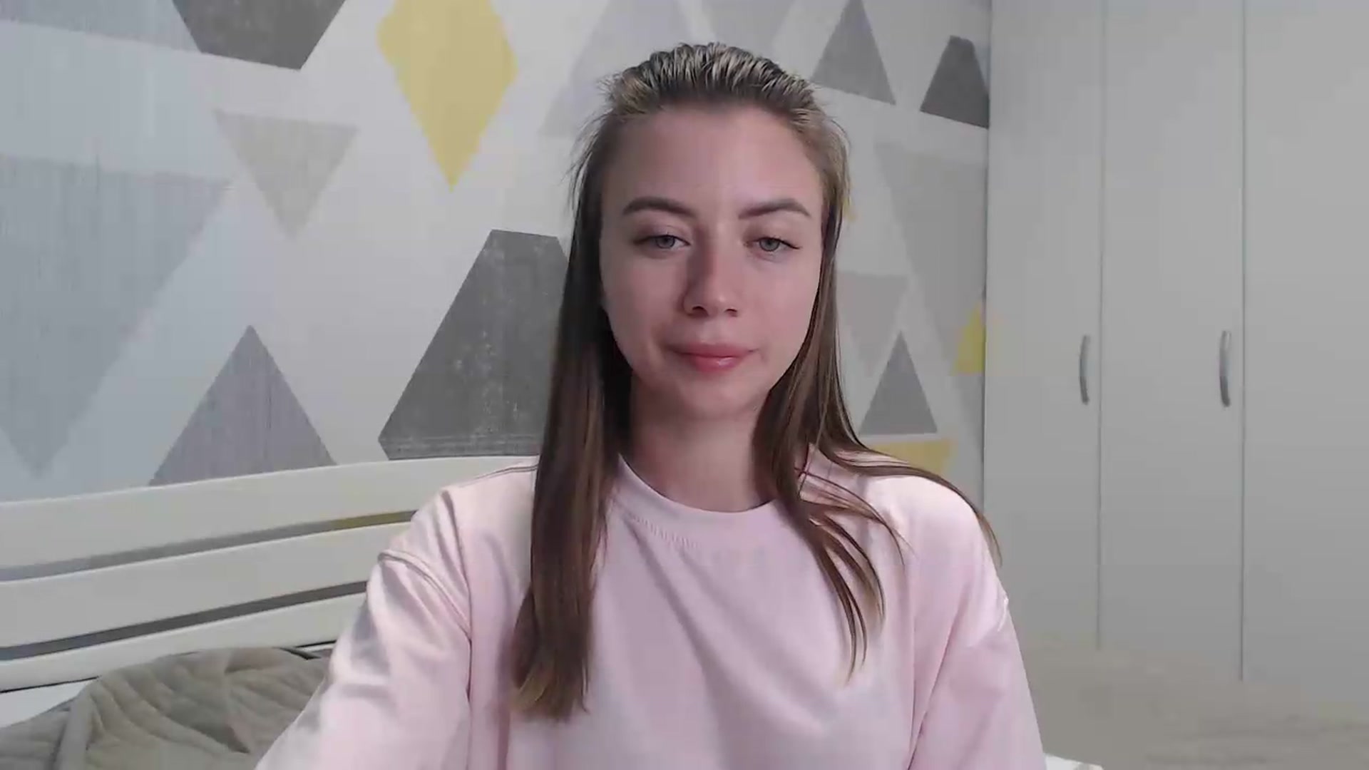 Gallery image thumbnail from Sulfate0's myfreecams stream on, 05/23/2026, 07:35 image 15 of 20