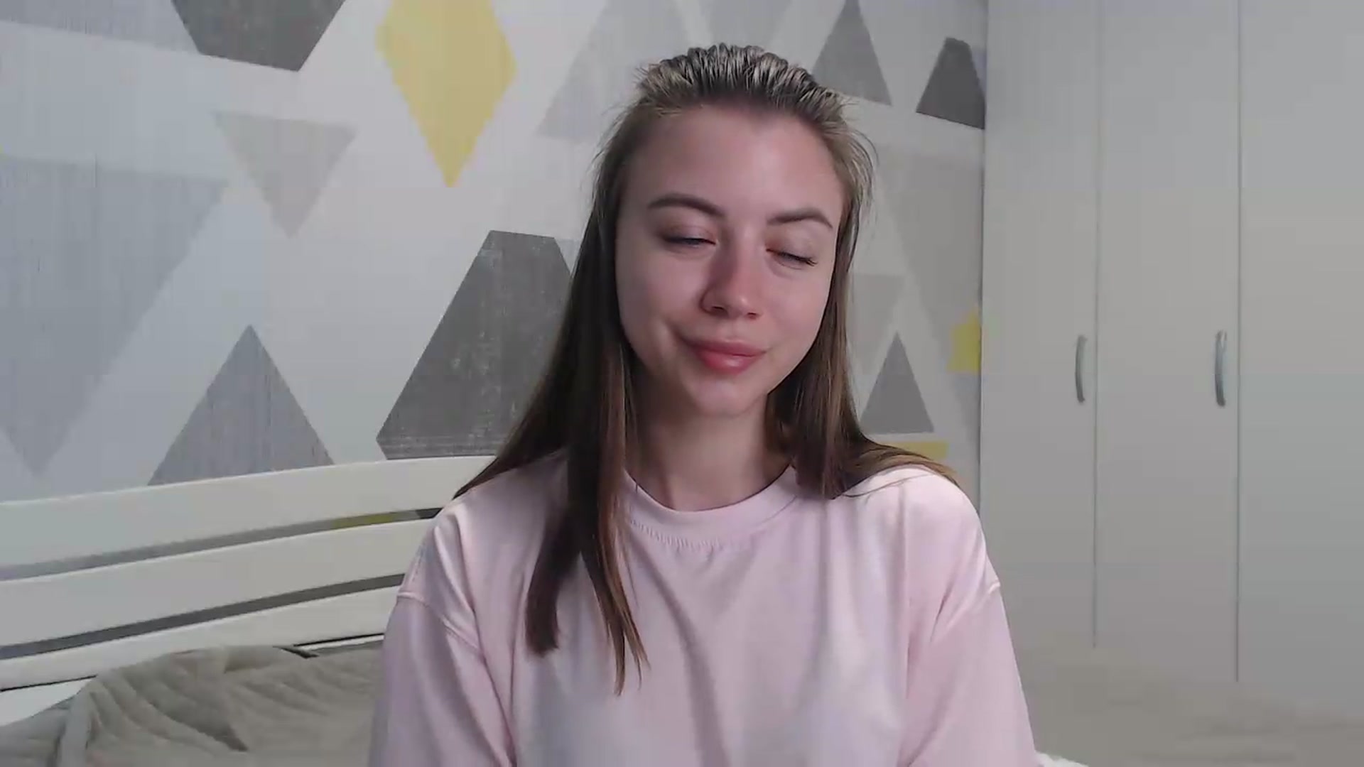 Gallery image thumbnail from Sulfate0's myfreecams stream on, 05/23/2026, 07:35 image 18 of 20