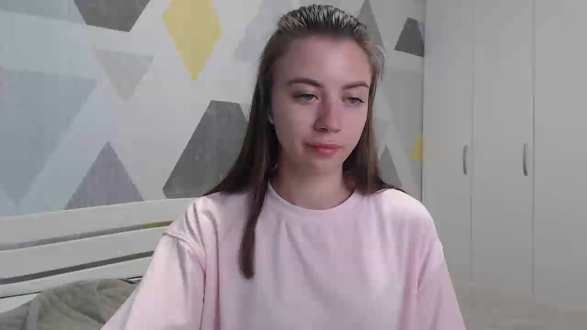 Gallery image thumbnail from Sulfate0's myfreecams stream on, 05/23/2026, 07:35 image 17 of 20
