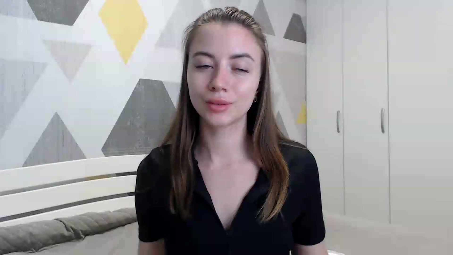 Gallery image thumbnail from Sulfate0's myfreecams stream on, 05/25/2026, 06:41 image 13 of 20