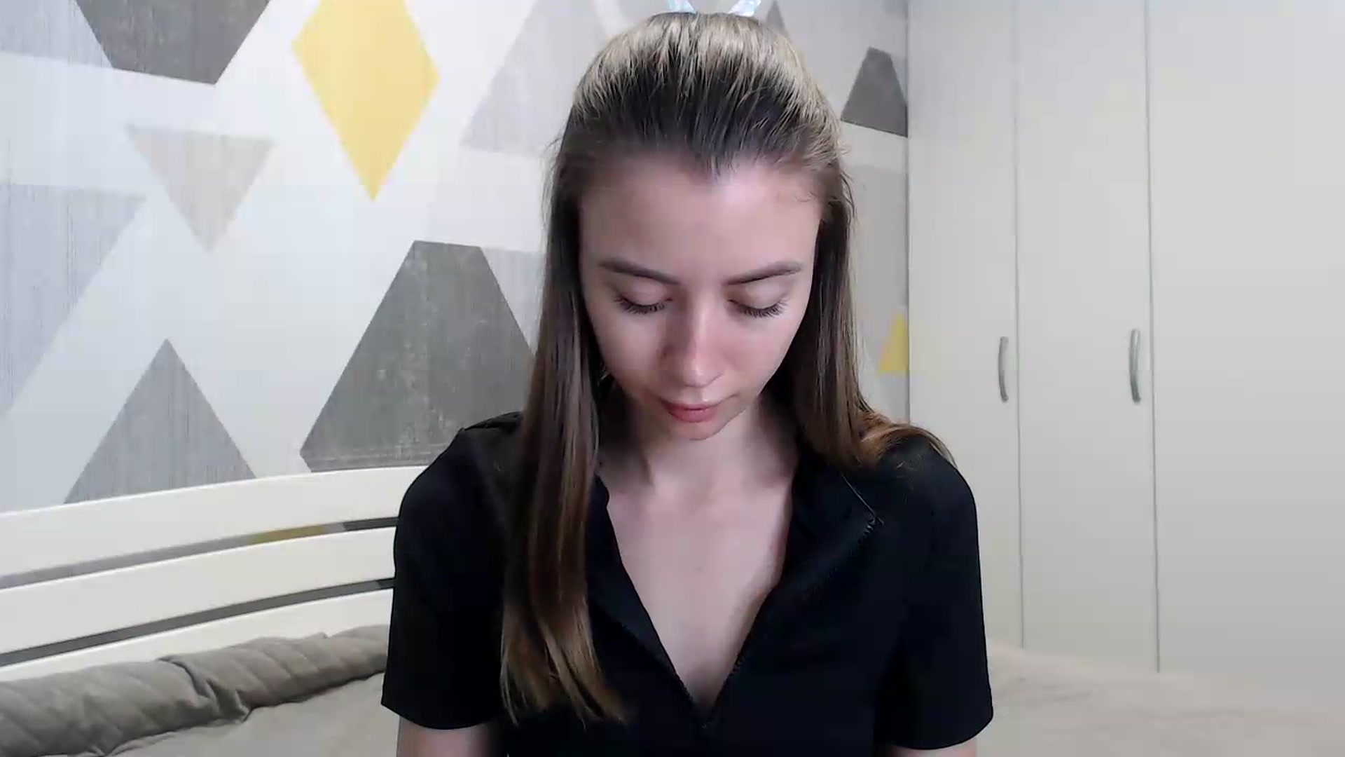 Gallery image thumbnail from Sulfate0's myfreecams stream on, 05/25/2026, 06:41 image 18 of 20