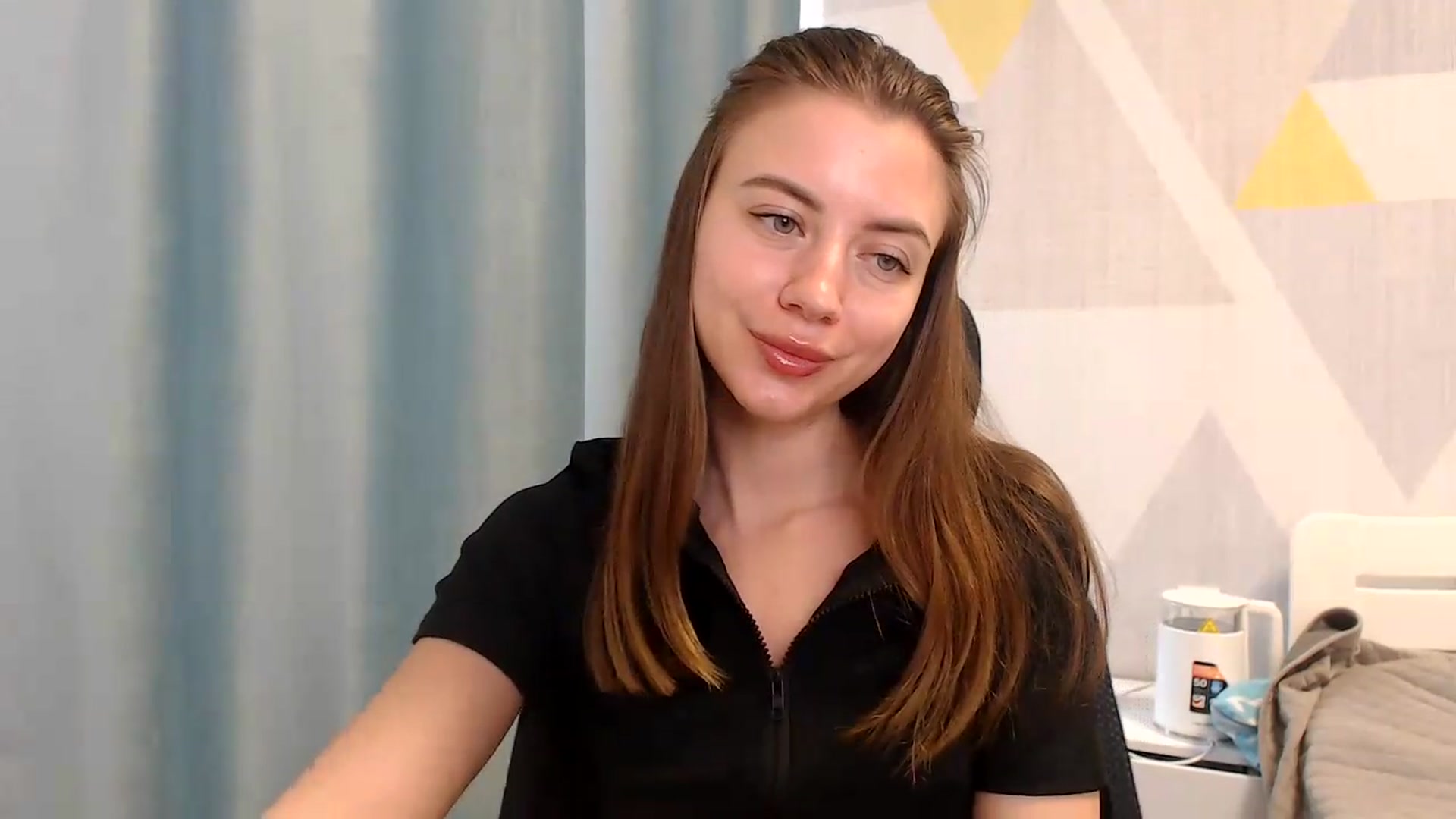 Gallery image thumbnail from Sulfate0's myfreecams stream on, 05/25/2026, 08:33 image 17 of 20
