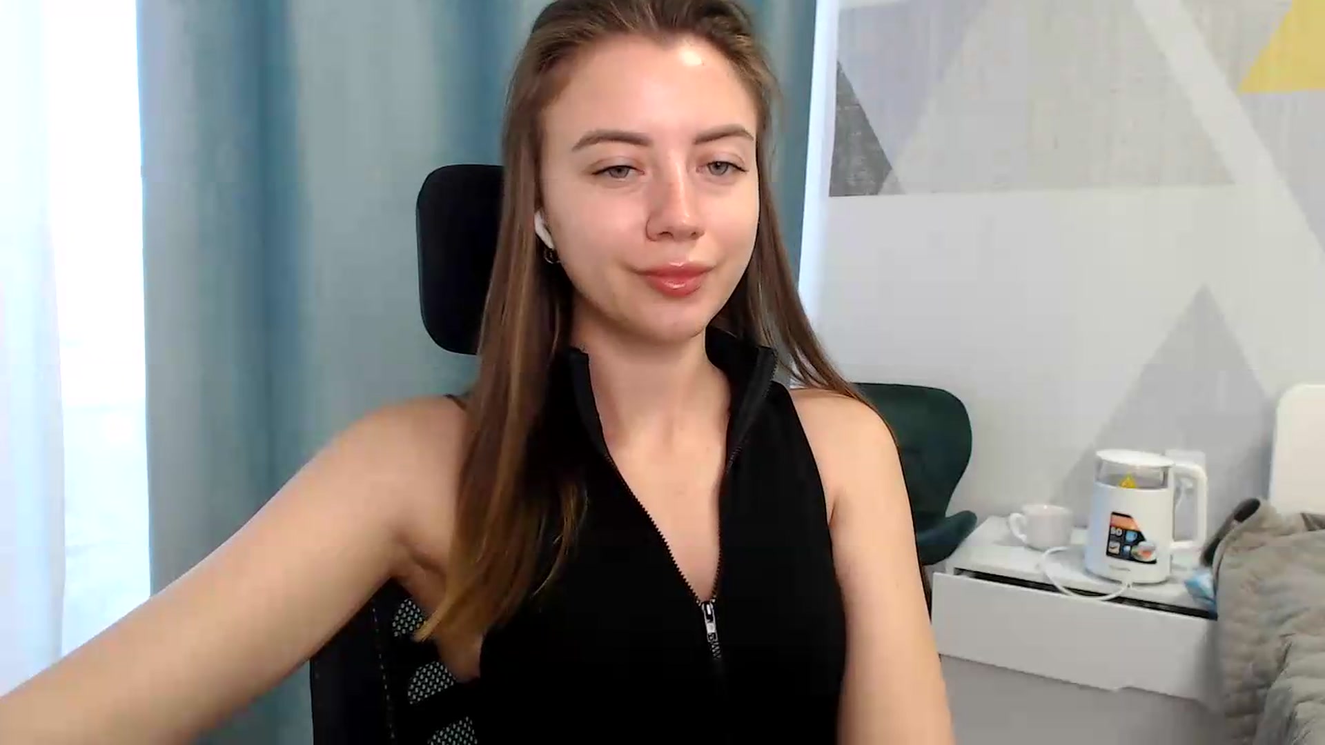 Gallery image thumbnail from Sulfate0's myfreecams stream on, 05/27/2026, 06:05 image 16 of 20
