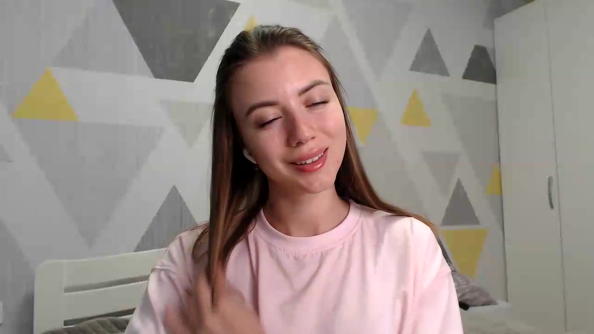 Gallery image thumbnail from Sulfate0's myfreecams stream on, 05/29/2026, 11:04 image 18 of 20