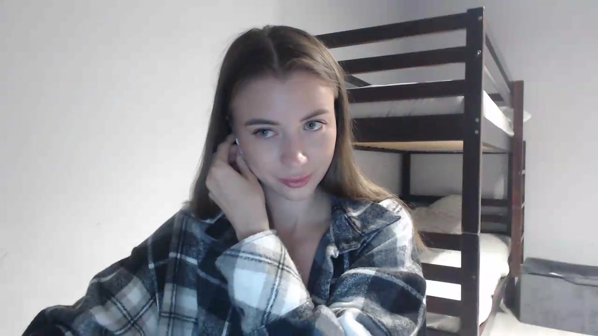 Gallery image thumbnail from Sulfate0's myfreecams stream on, 05/30/2026, 21:59 image 4 of 20