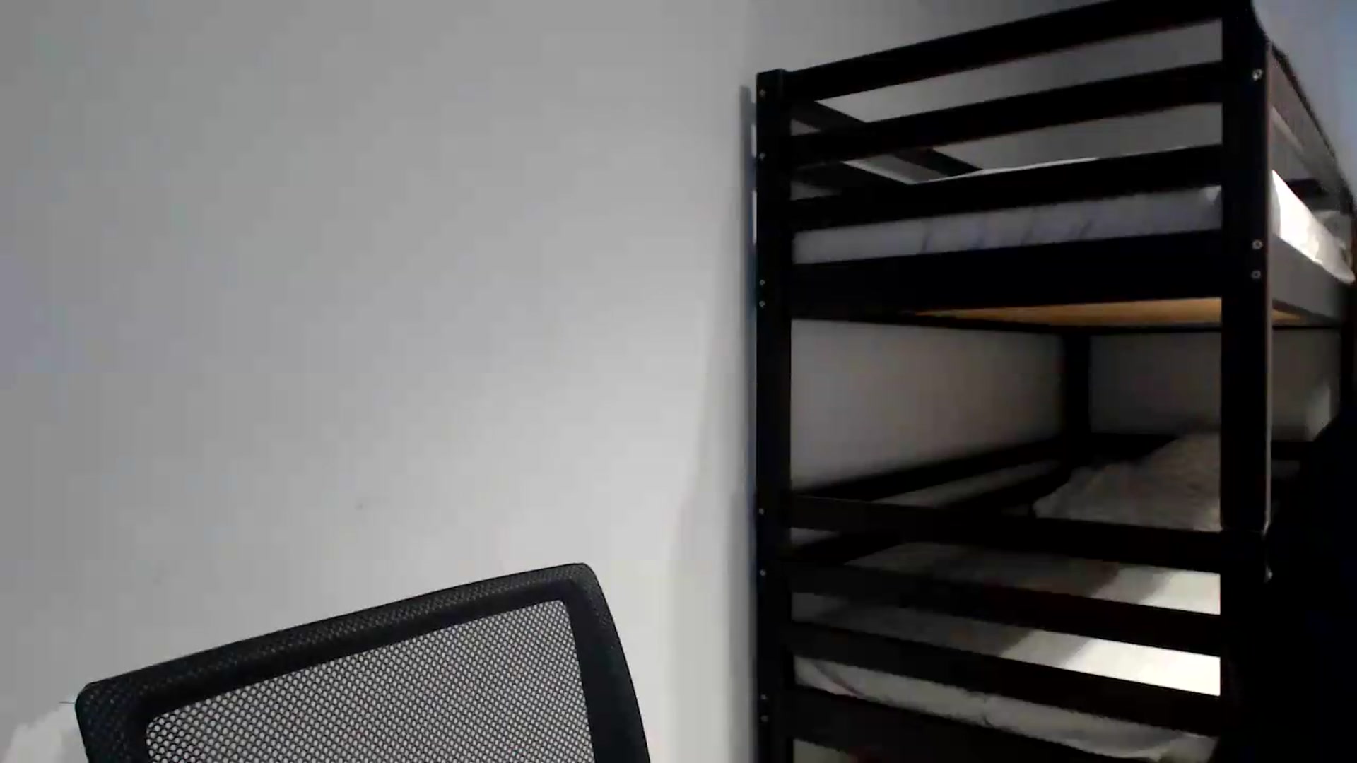 Gallery image thumbnail from Sulfate0's myfreecams stream on, 06/01/2026, 07:54 image 17 of 20