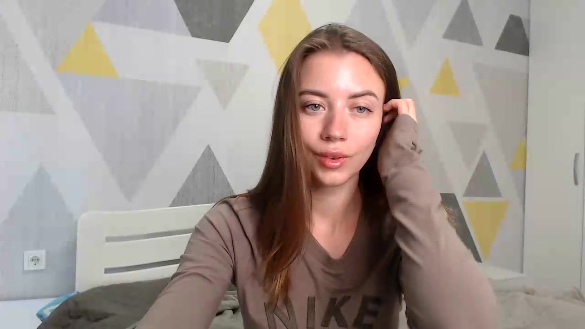 Gallery image thumbnail from Sulfate0's myfreecams stream on, 06/04/2026, 09:58 image 17 of 20