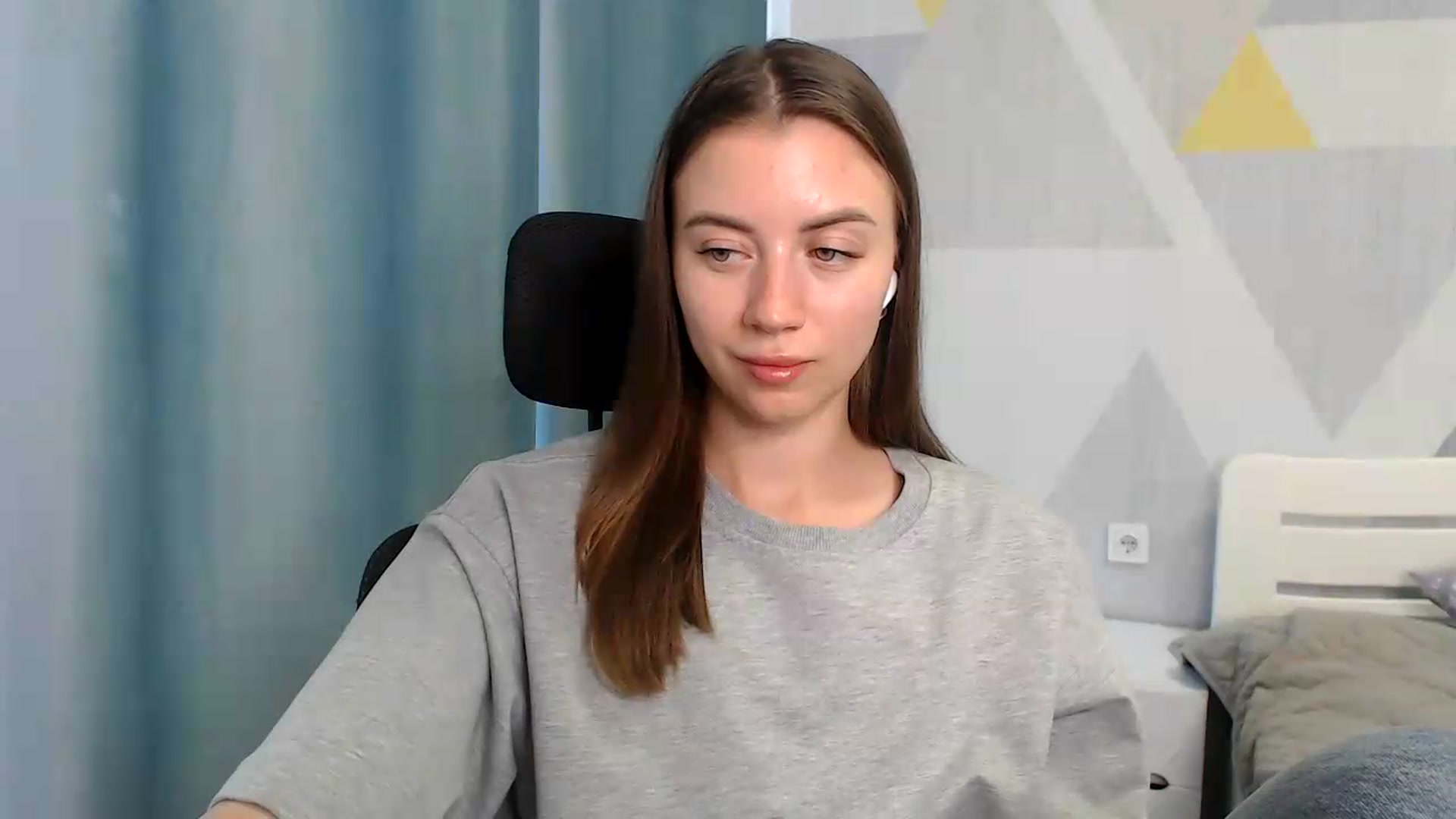 Gallery image thumbnail from Sulfate0's myfreecams stream on, 06/05/2026, 09:25 image 18 of 20
