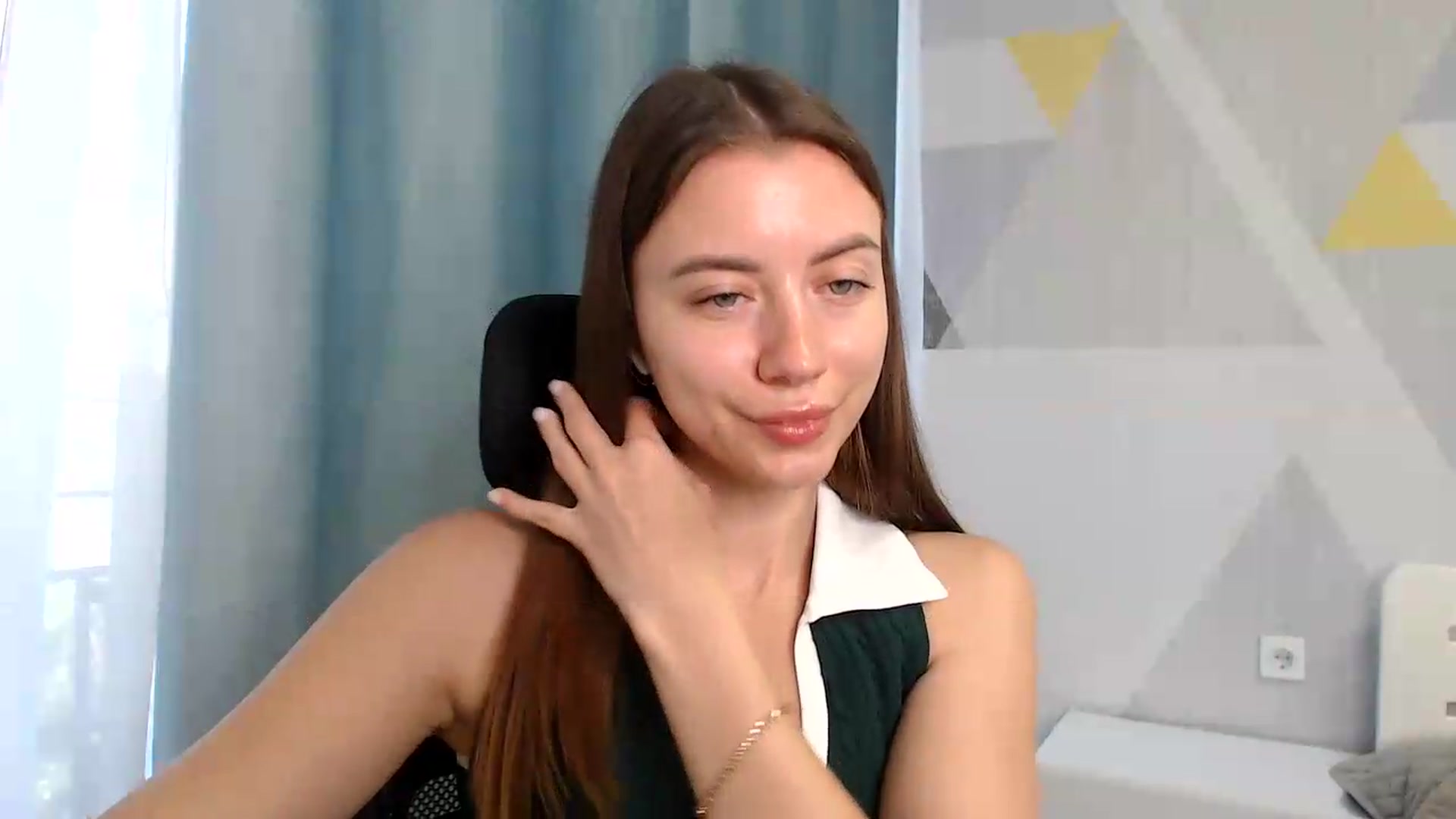 Gallery image thumbnail from Sulfate0's myfreecams stream on, 06/08/2026, 07:56 image 4 of 20