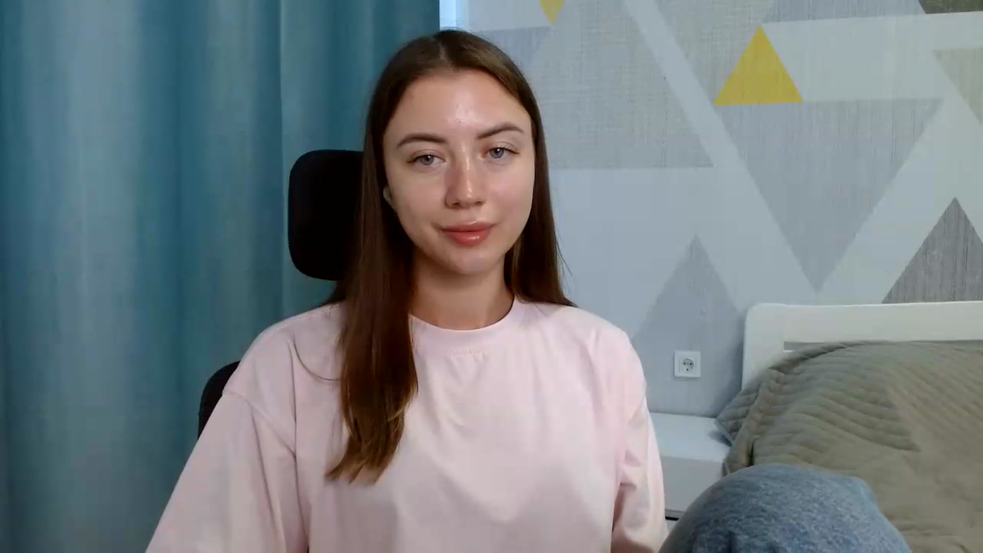 Gallery image thumbnail from Sulfate0's myfreecams stream on, 06/14/2026, 07:58 image 18 of 20
