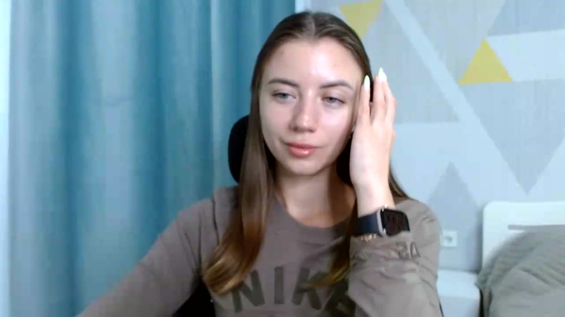 Gallery image thumbnail from Sulfate0's myfreecams stream on, 06/15/2026, 07:06 image 17 of 20