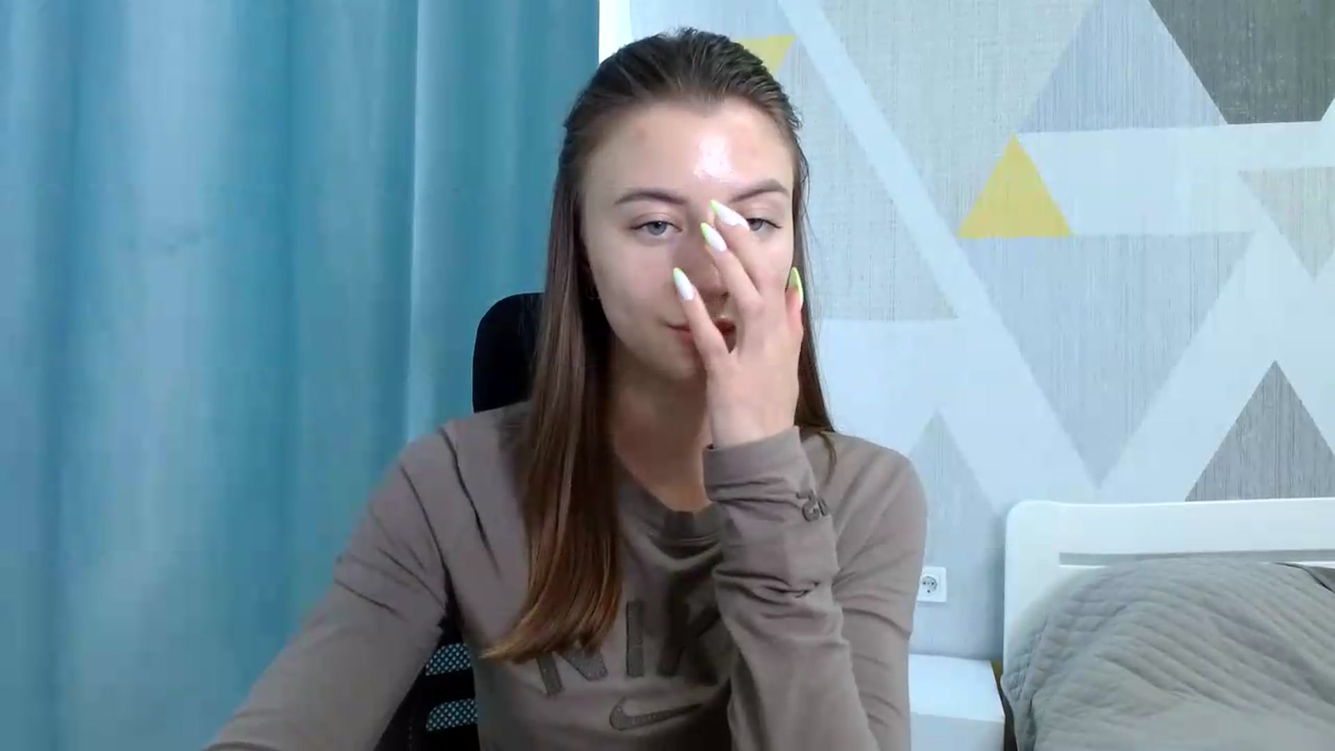 Gallery image thumbnail from Sulfate0's myfreecams stream on, 06/15/2026, 10:22 image 2 of 20