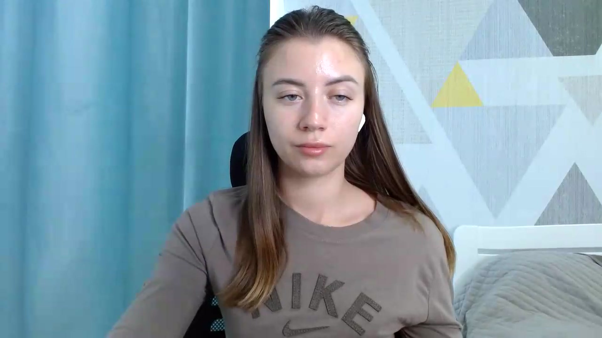 Gallery image thumbnail from Sulfate0's myfreecams stream on, 06/15/2026, 10:22 image 14 of 20