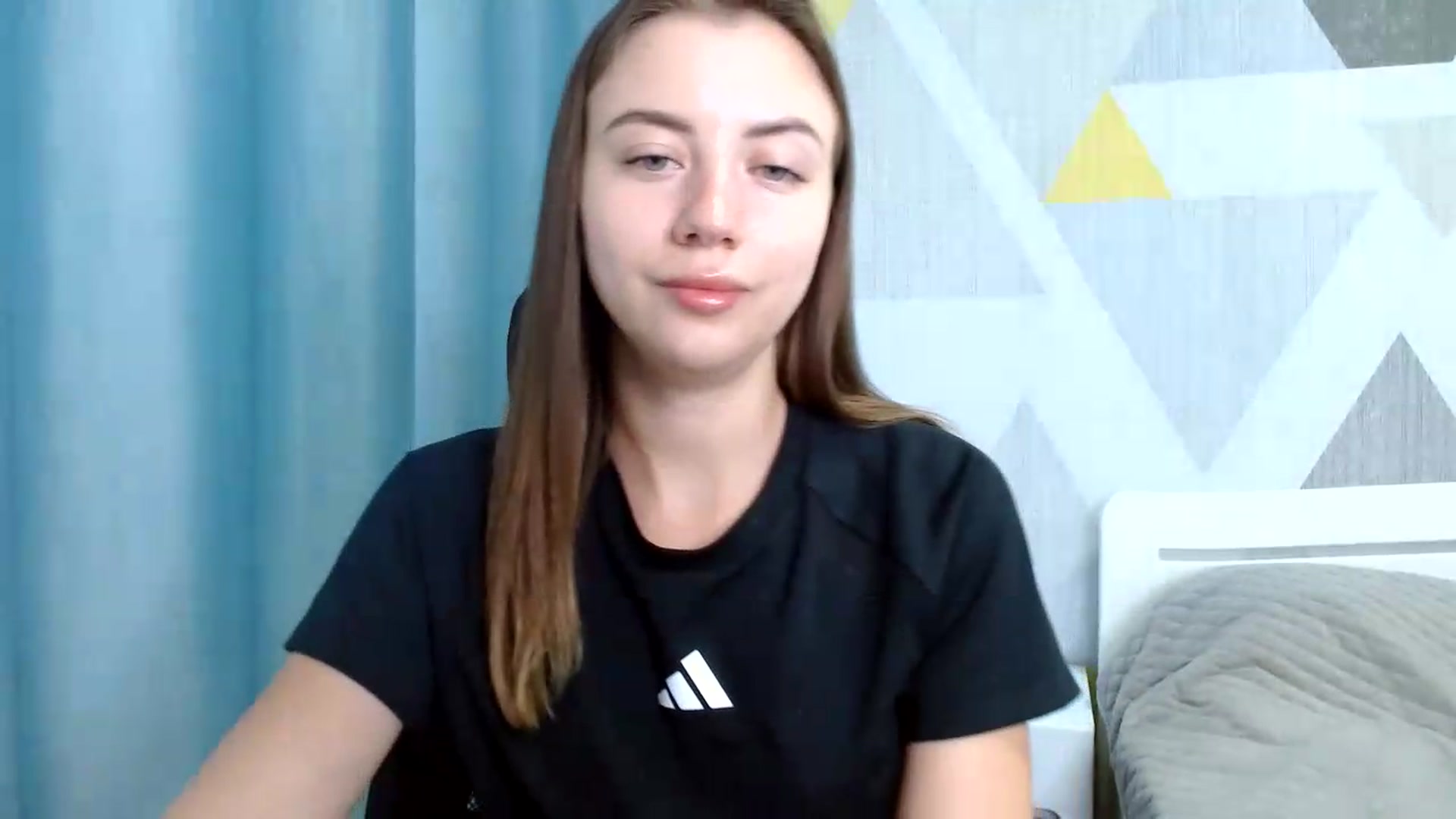 Gallery image thumbnail from Sulfate0's myfreecams stream on, 06/19/2026, 07:35 image 13 of 20