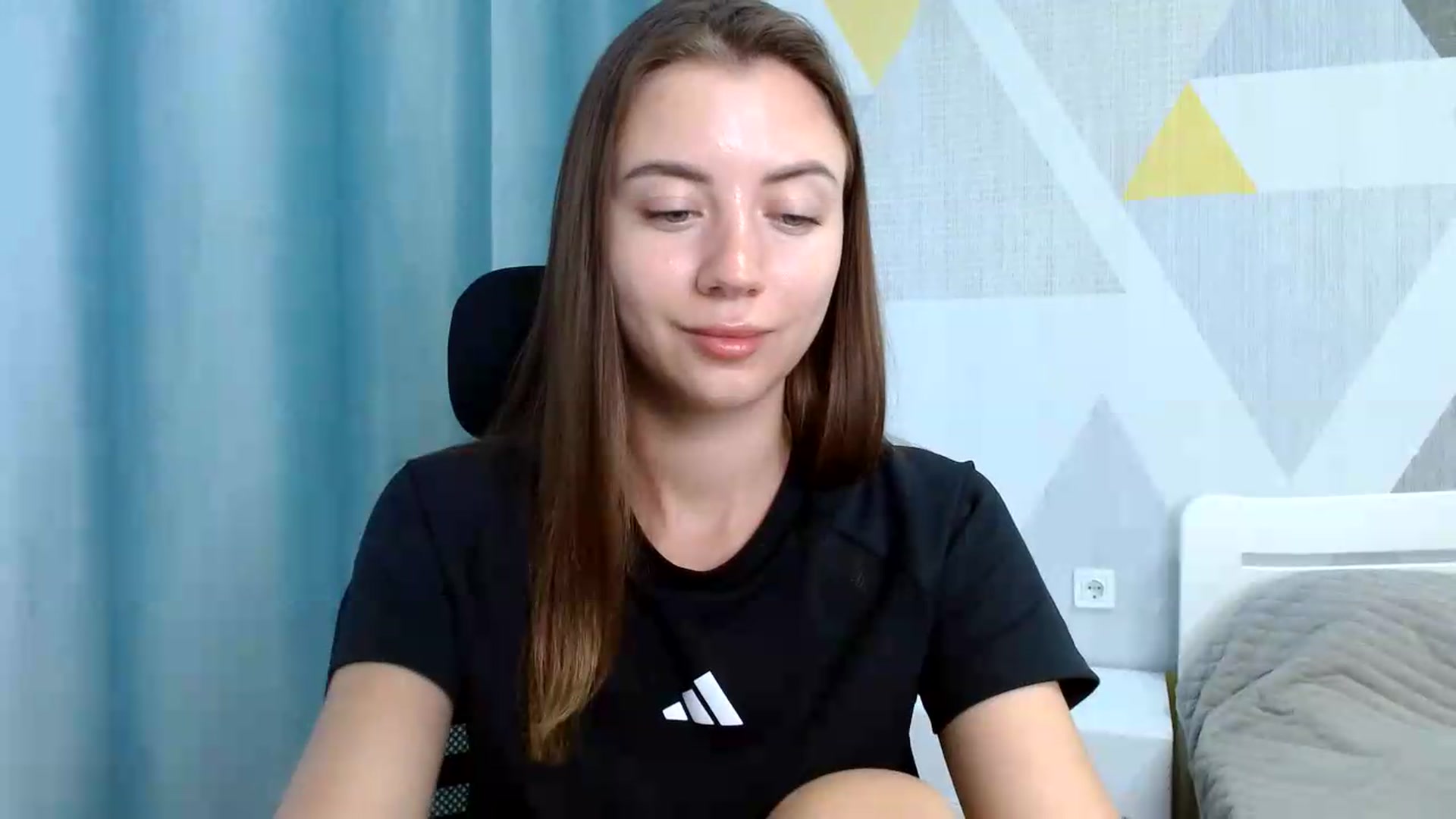 Gallery image thumbnail from Sulfate0's myfreecams stream on, 06/19/2026, 07:35 image 20 of 20