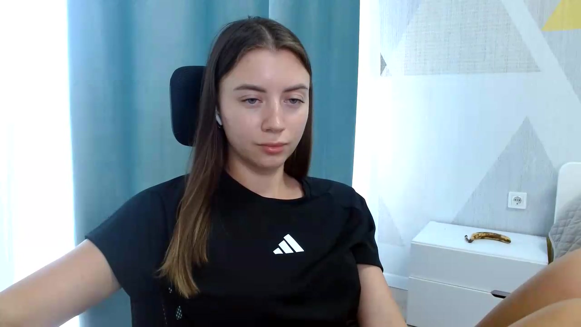 Gallery image thumbnail from Sulfate0's myfreecams stream on, 06/19/2026, 09:52 image 16 of 20
