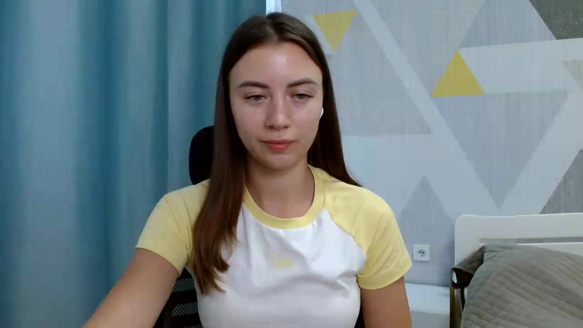 Gallery image thumbnail from Sulfate0's myfreecams stream on, 06/20/2026, 08:37 image 15 of 20