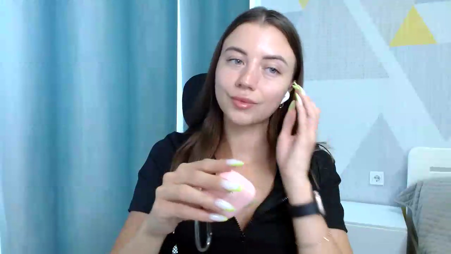 Gallery image thumbnail from Sulfate0's myfreecams stream on, 06/23/2026, 09:12 image 13 of 20