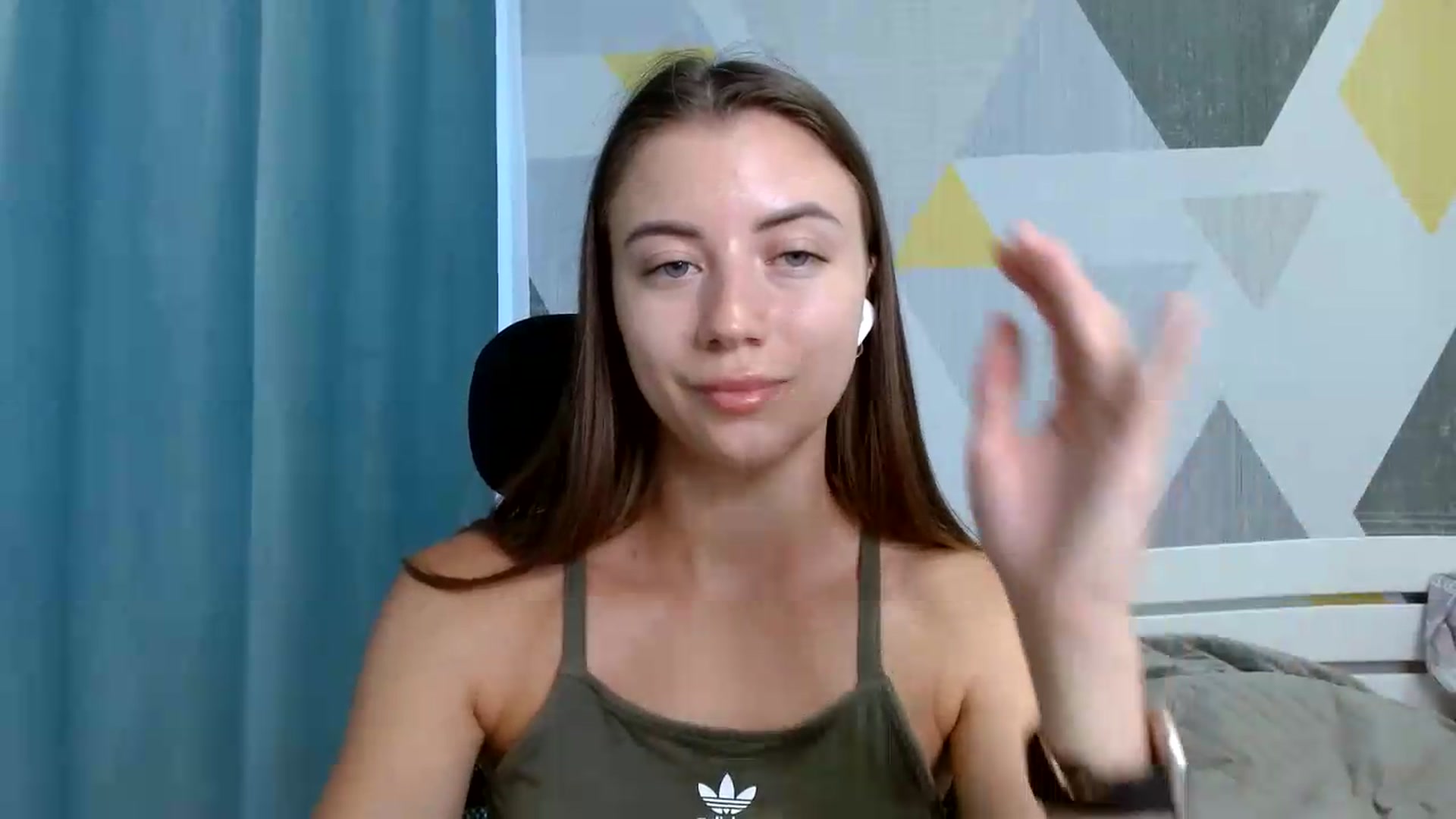 Gallery image thumbnail from Sulfate0's myfreecams stream on, 06/25/2026, 06:33 image 17 of 20