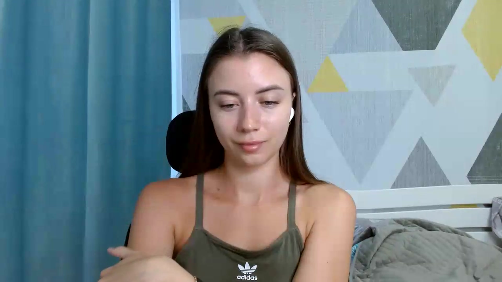 Gallery image thumbnail from Sulfate0's myfreecams stream on, 06/25/2026, 06:33 image 19 of 20