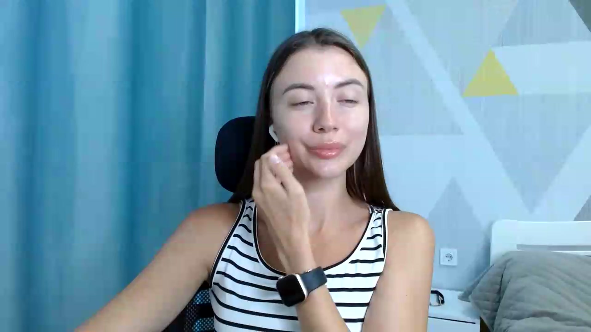 Gallery image thumbnail from Sulfate0's myfreecams stream on, 07/01/2026, 07:53 image 7 of 20