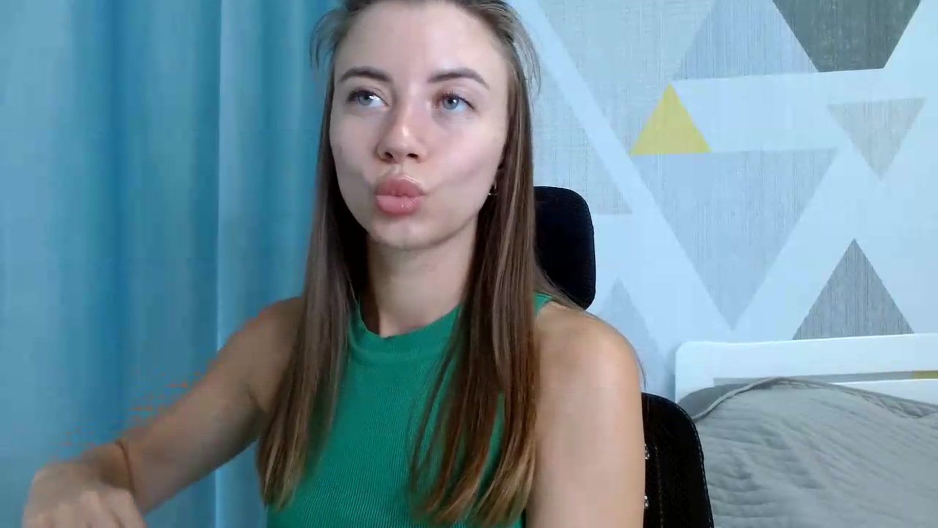 Gallery image thumbnail from Sulfate0's myfreecams stream on, 07/07/2026, 08:11 image 16 of 20