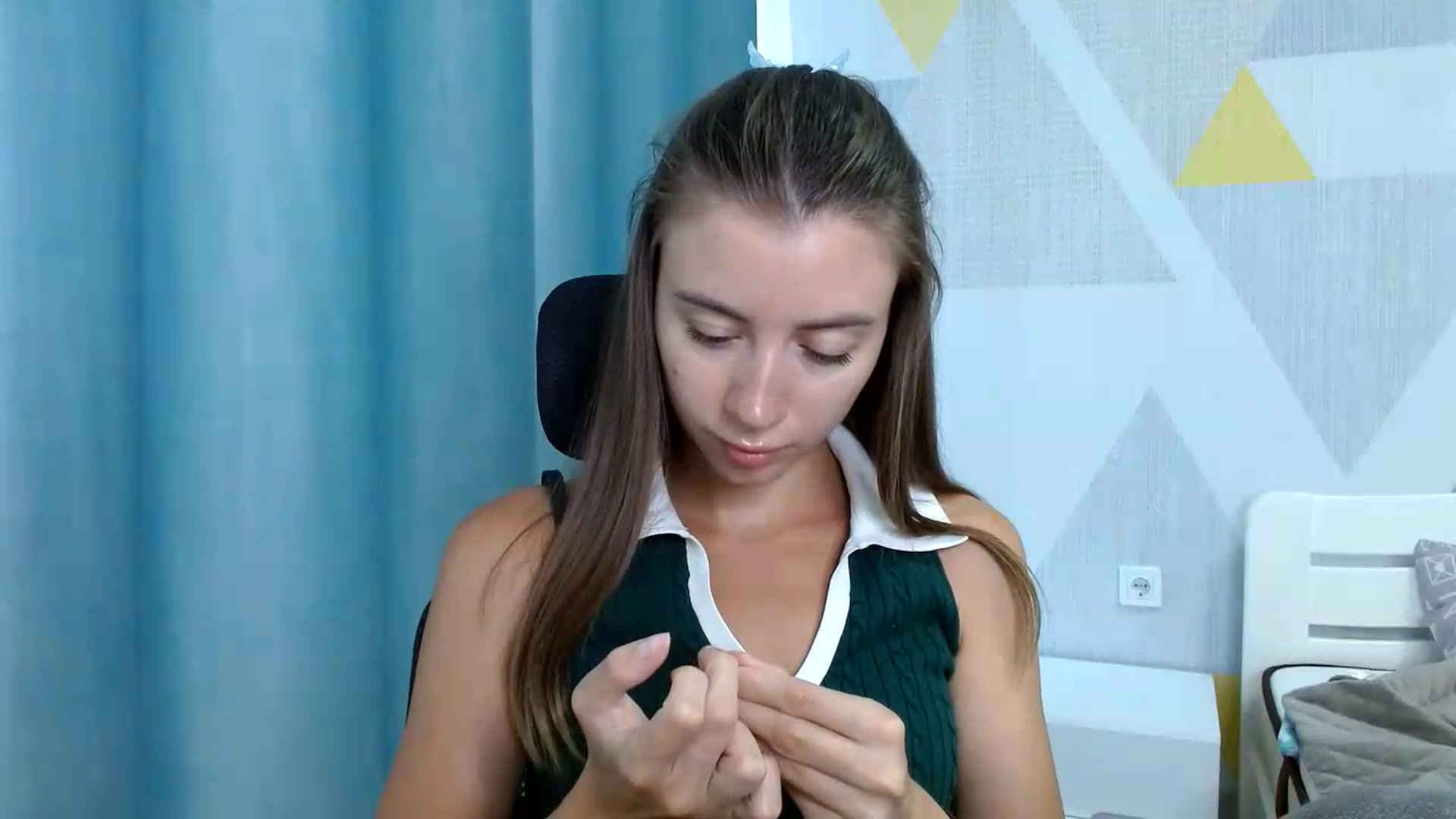 Gallery image thumbnail from Sulfate0's myfreecams stream on, 07/09/2026, 08:35 image 17 of 20