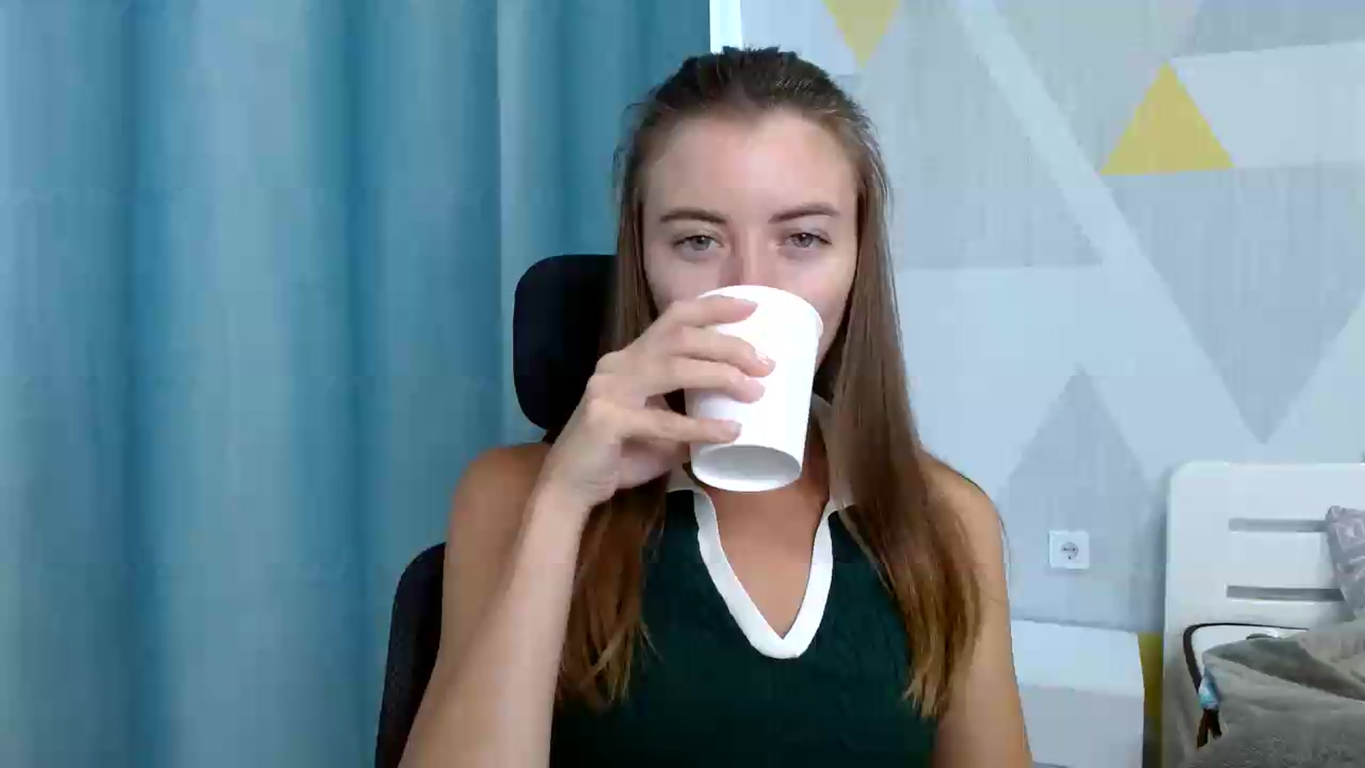 Gallery image thumbnail from Sulfate0's myfreecams stream on, 07/09/2026, 08:35 image 9 of 20