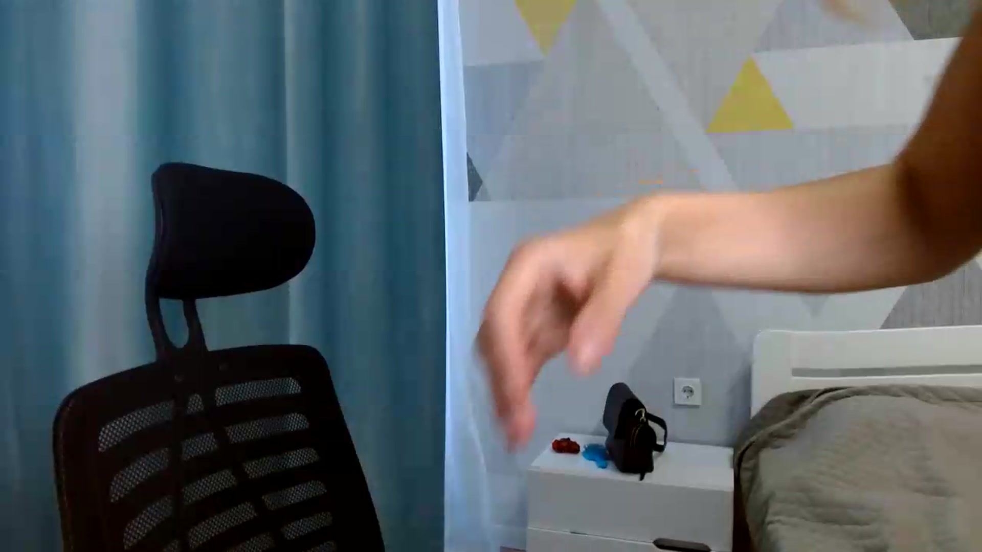 Gallery image thumbnail from Sulfate0's myfreecams stream on, 07/12/2026, 09:06 image 19 of 20