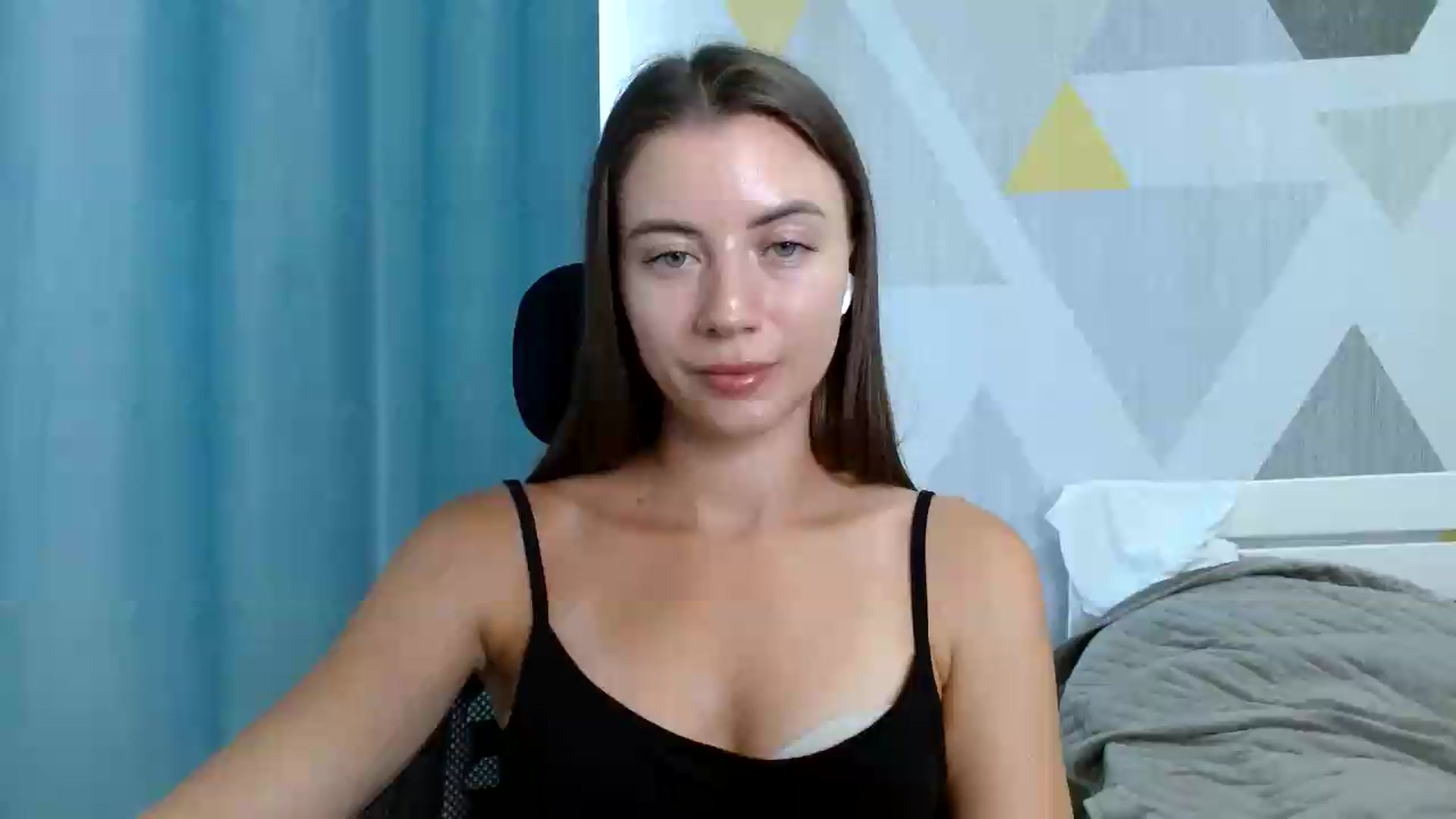 Gallery image thumbnail from Sulfate0's myfreecams stream on, 07/18/2026, 10:01 image 17 of 20