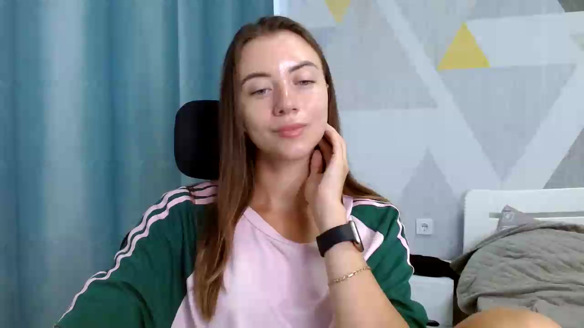 Gallery image thumbnail from Sulfate0's myfreecams stream on, 07/20/2026, 05:54 image 13 of 20