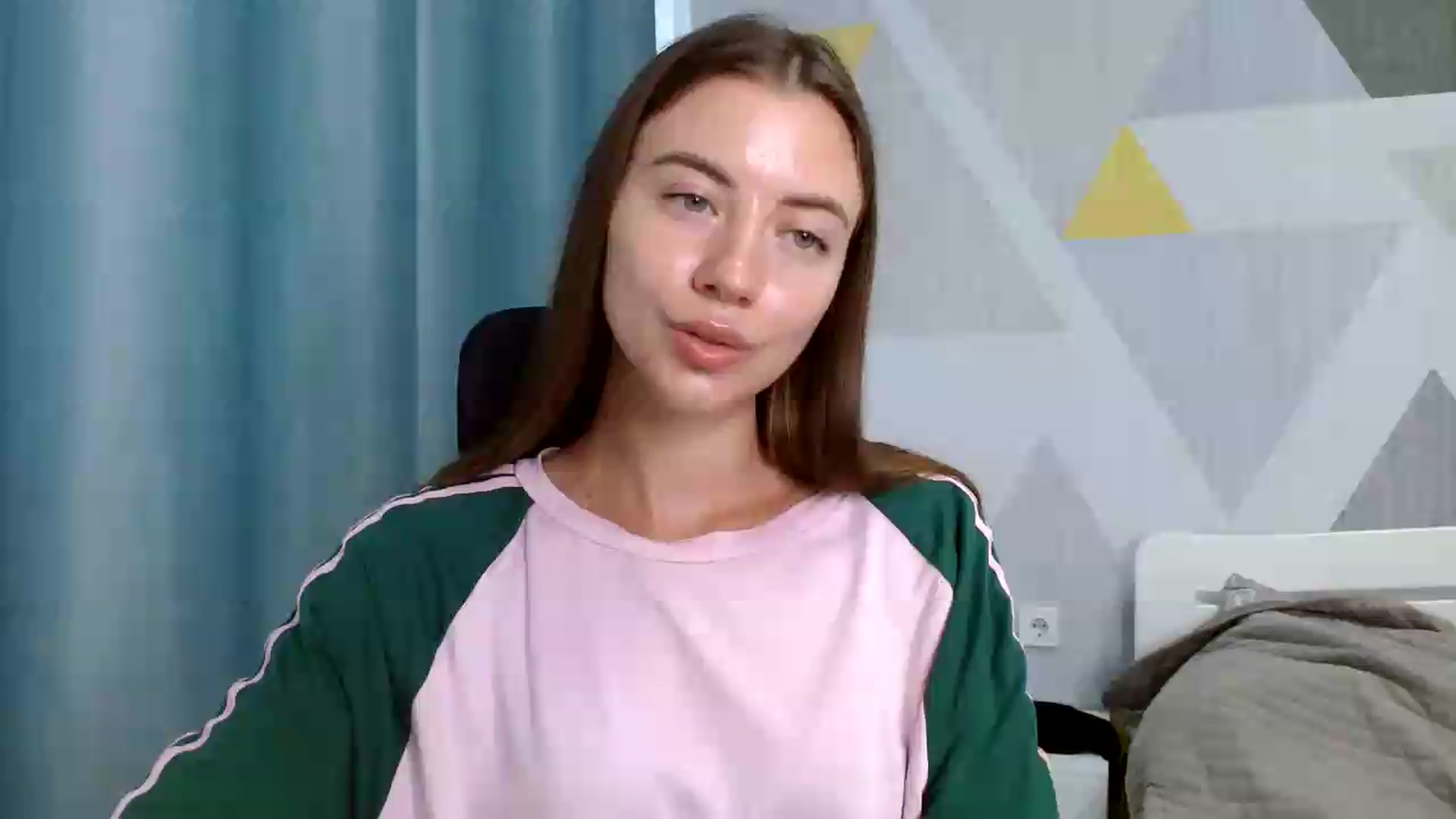 Gallery image thumbnail from Sulfate0's myfreecams stream on, 07/20/2026, 08:09 image 16 of 20