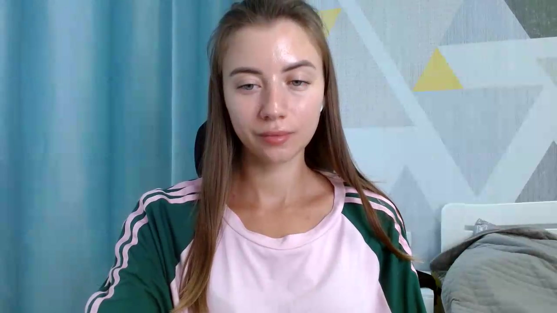 Gallery image thumbnail from Sulfate0's myfreecams stream on, 07/20/2026, 10:40 image 17 of 20