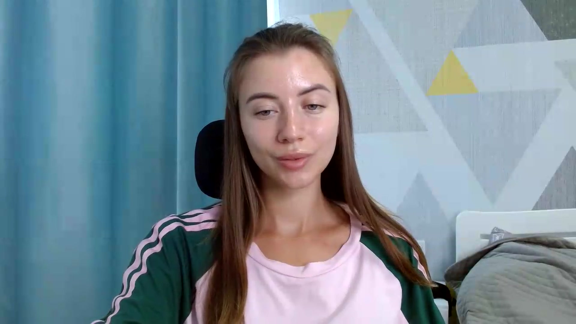 Gallery image thumbnail from Sulfate0's myfreecams stream on, 07/20/2026, 10:40 image 13 of 20