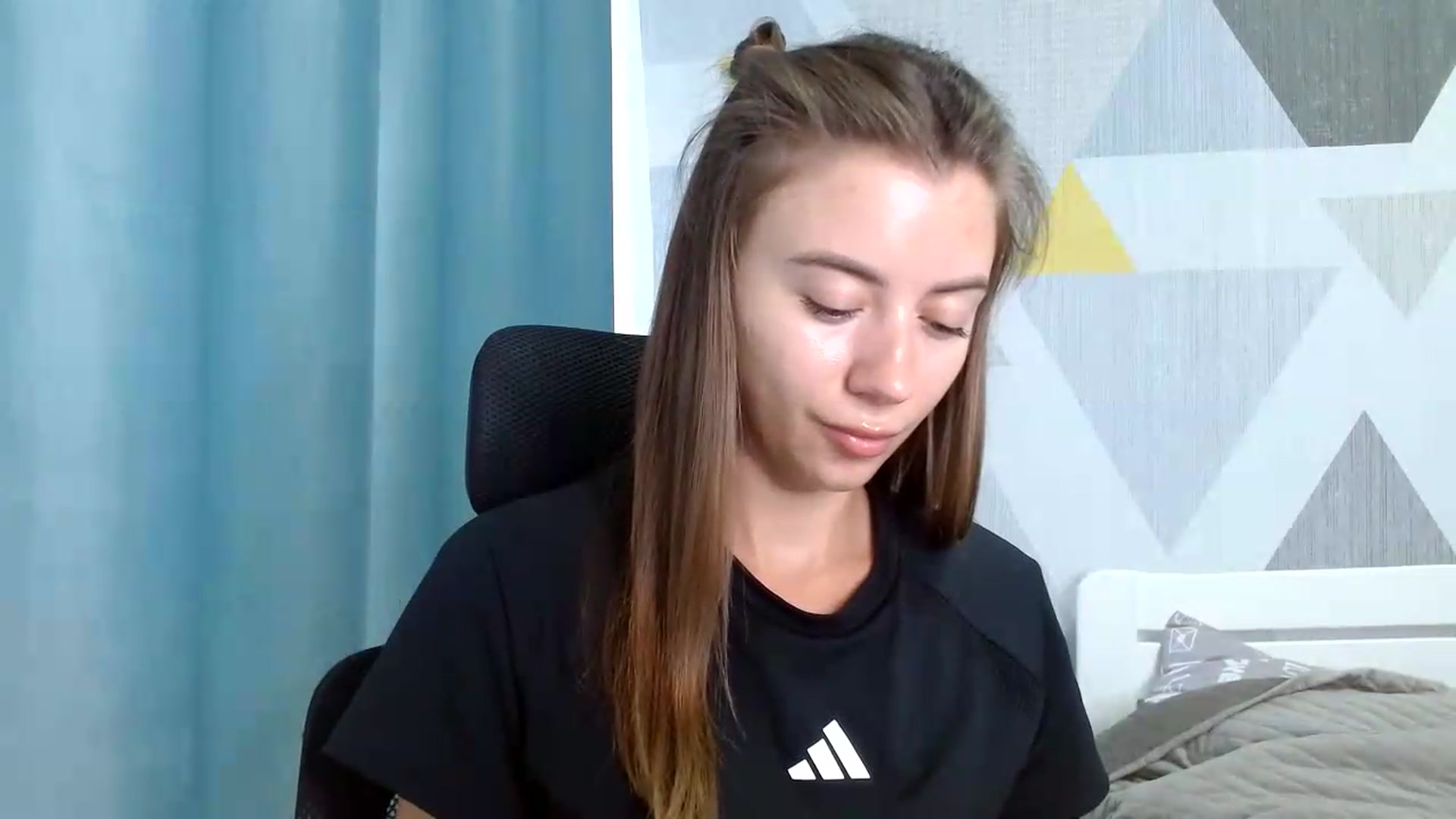 Gallery image thumbnail from Sulfate0's myfreecams stream on, 07/21/2026, 09:38 image 4 of 20