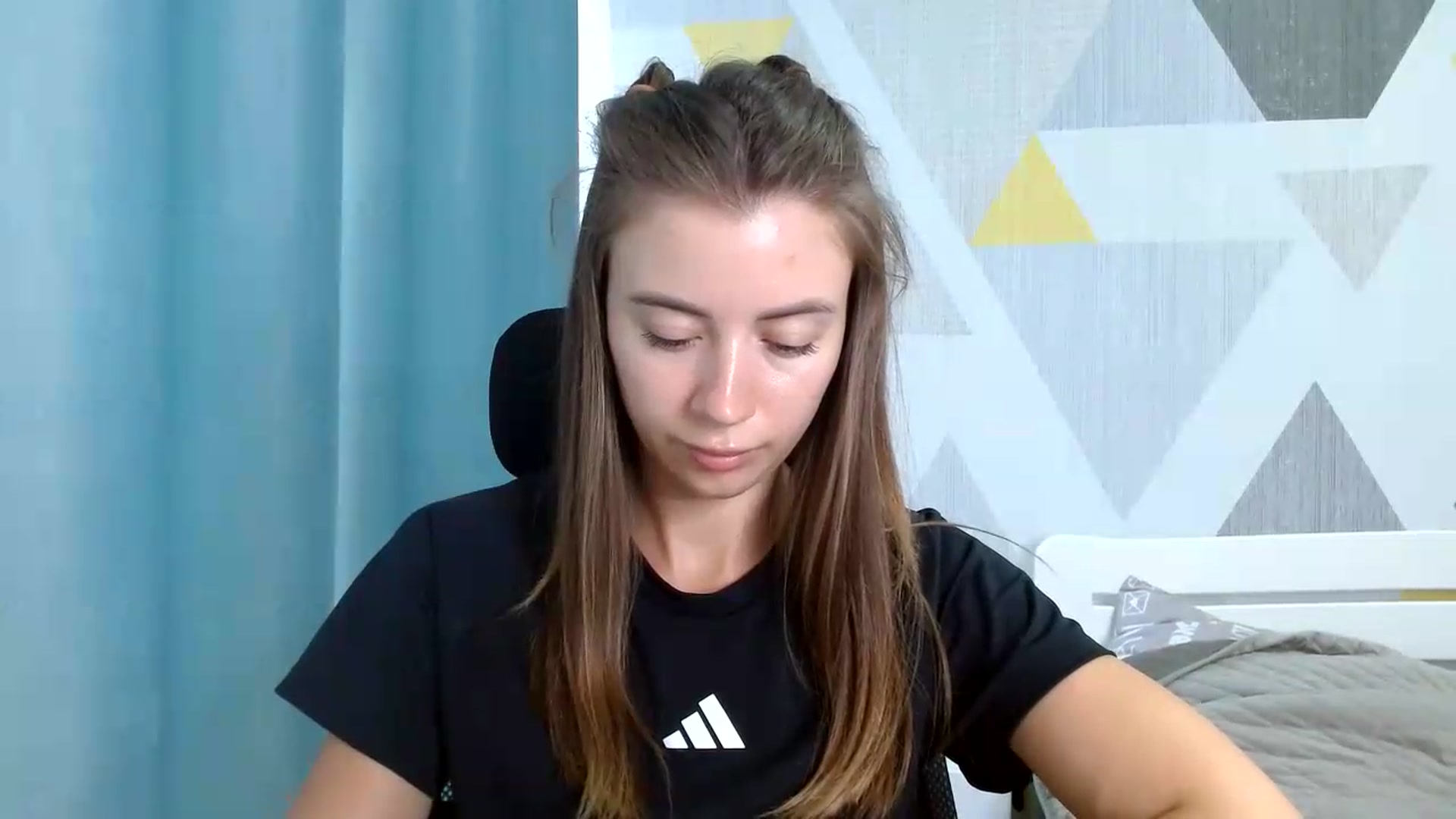 Gallery image thumbnail from Sulfate0's myfreecams stream on, 07/21/2026, 10:00 image 13 of 20