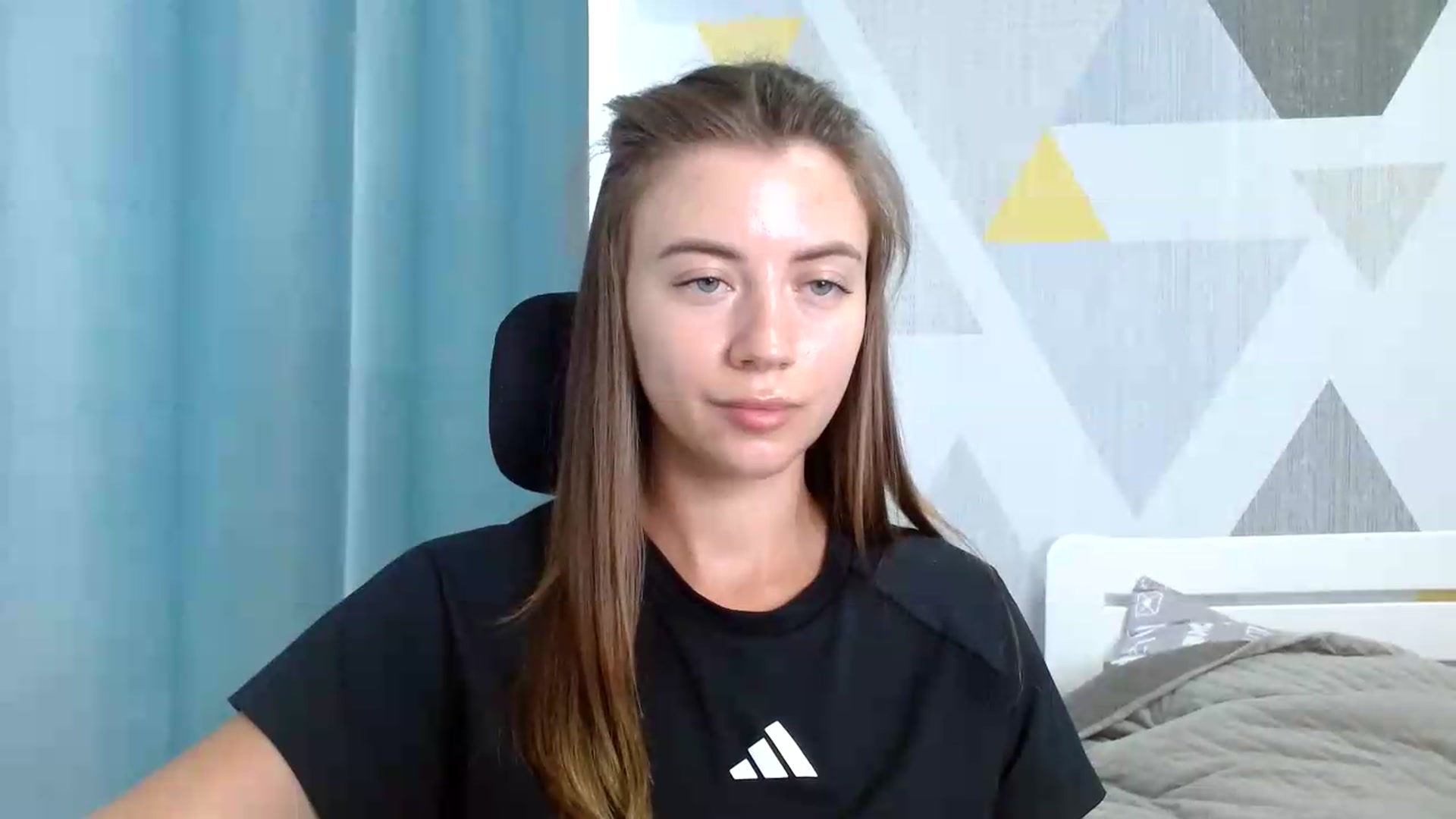 Gallery image thumbnail from Sulfate0's myfreecams stream on, 07/21/2026, 10:33 image 12 of 20
