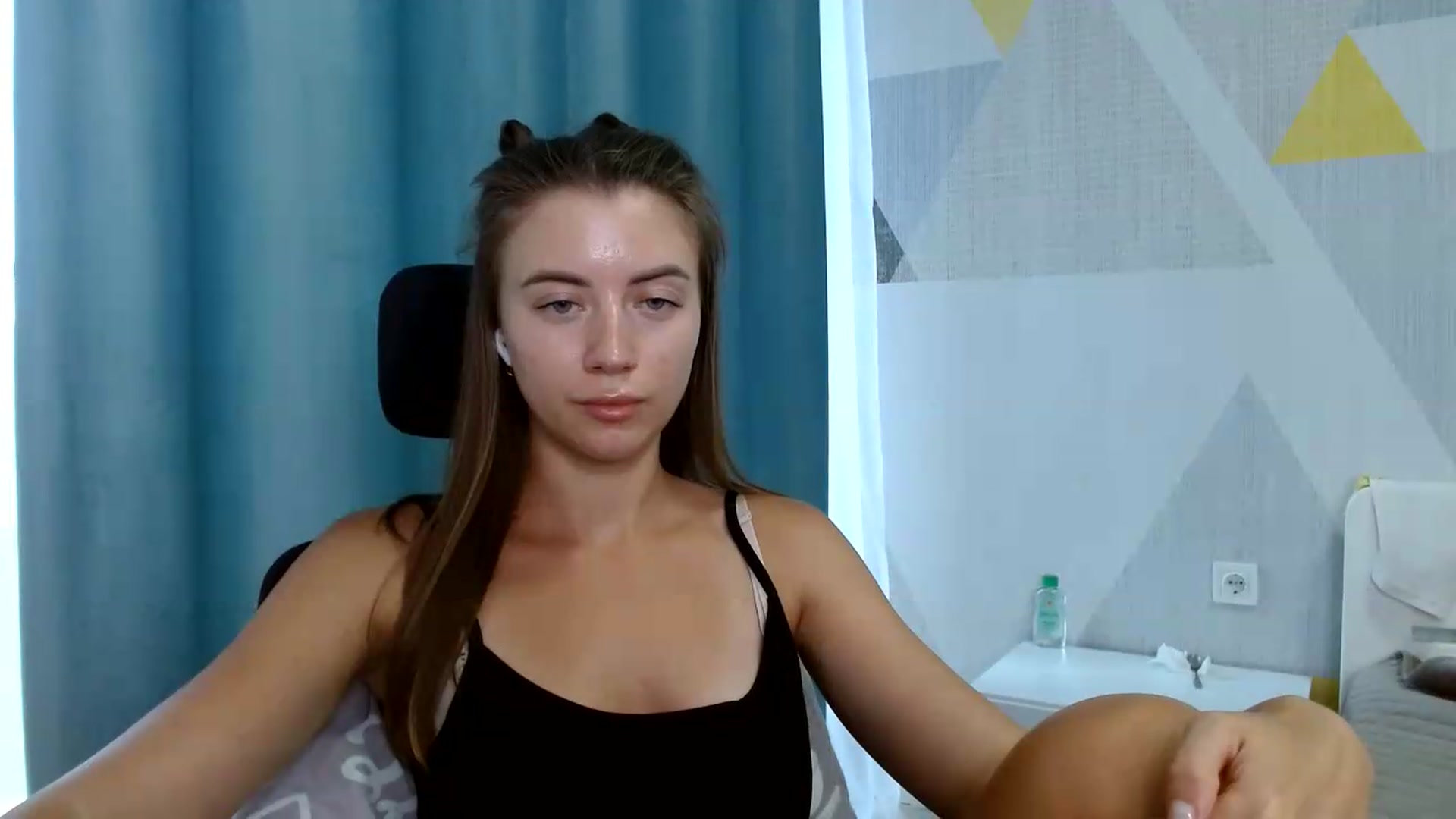 Gallery image thumbnail from Sulfate0's myfreecams stream on, 07/27/2026, 09:27 image 13 of 20