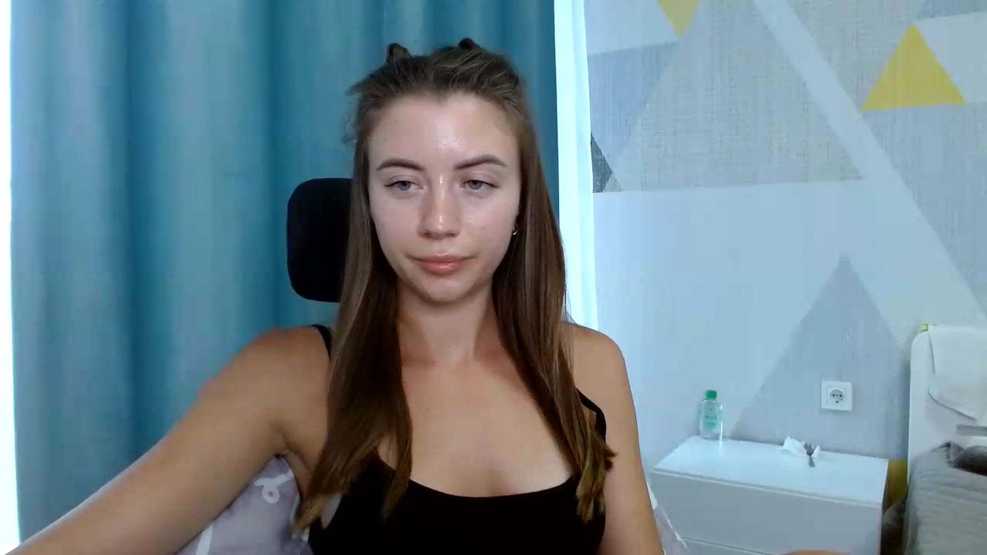 Gallery image thumbnail from Sulfate0's myfreecams stream on, 07/27/2026, 09:27 image 15 of 20
