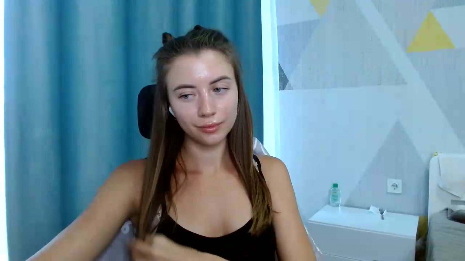 Gallery image thumbnail from Sulfate0's myfreecams stream on, 07/27/2026, 09:27 image 18 of 20