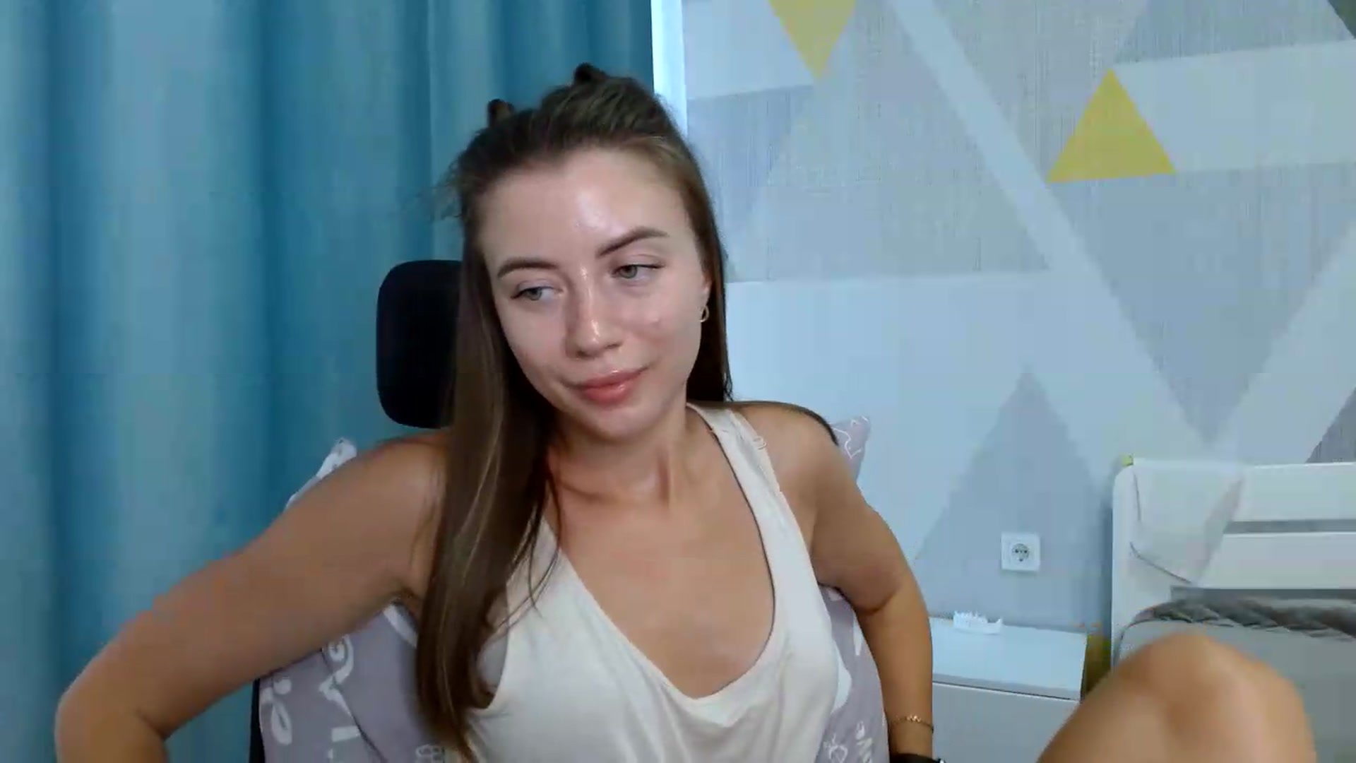 Gallery image thumbnail from Sulfate0's myfreecams stream on, 07/27/2026, 10:02 image 6 of 20