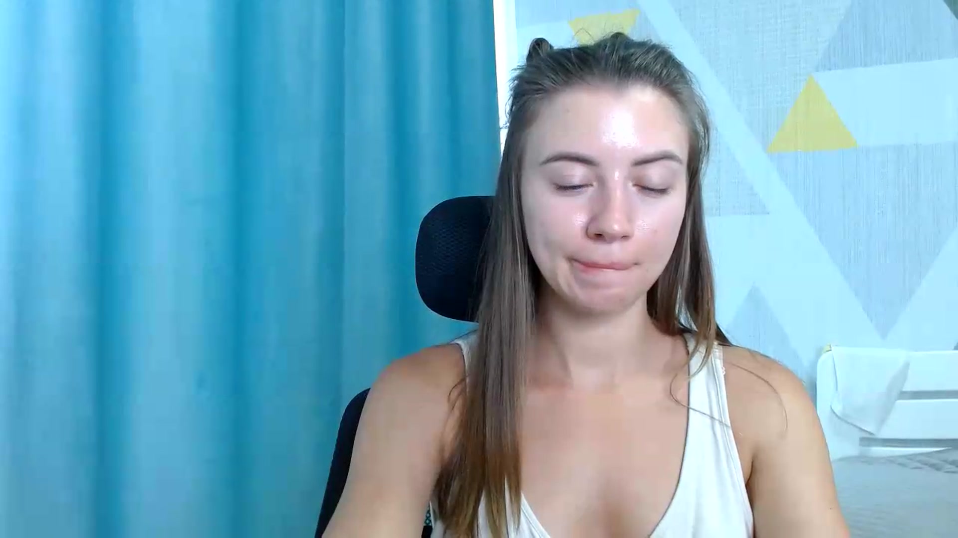Gallery image thumbnail from Sulfate0's myfreecams stream on, 07/27/2026, 11:44 image 9 of 20