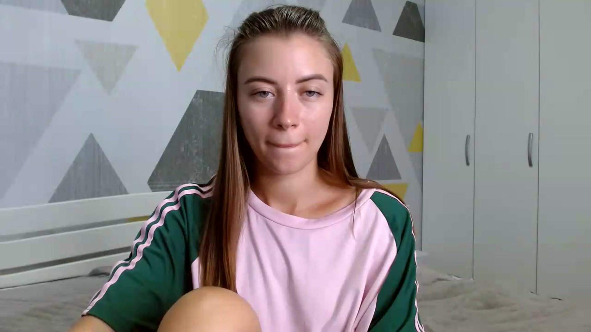 Gallery image thumbnail from Sulfate0's myfreecams stream on, 07/28/2026, 07:38 image 15 of 20