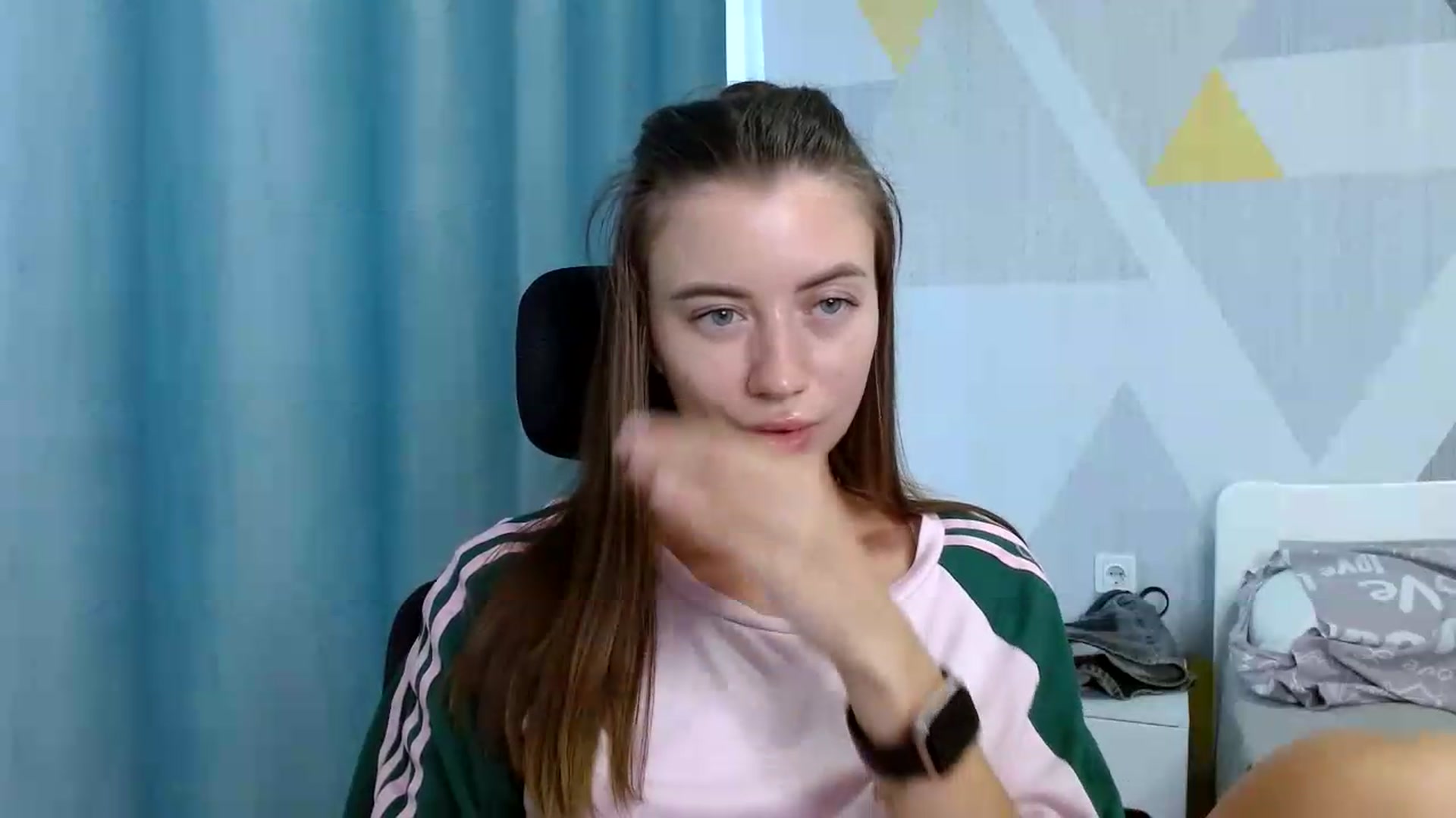 Gallery image thumbnail from Sulfate0's myfreecams stream on, 07/28/2026, 08:59 image 4 of 20