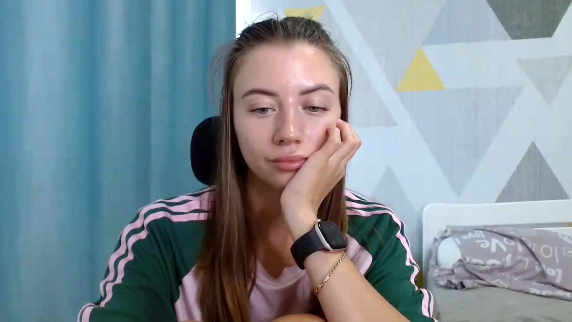 Gallery image thumbnail from Sulfate0's myfreecams stream on, 07/28/2026, 10:00 image 18 of 20