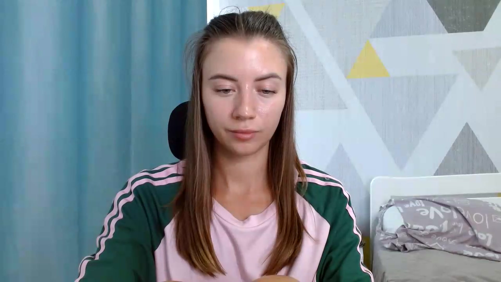 Gallery image thumbnail from Sulfate0's myfreecams stream on, 07/28/2026, 10:00 image 19 of 20