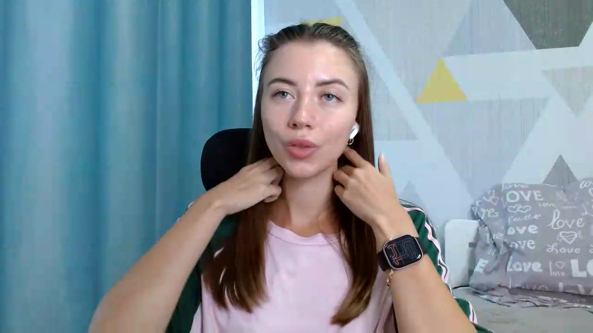 Gallery image thumbnail from Sulfate0's myfreecams stream on, 07/28/2026, 11:49 image 10 of 20