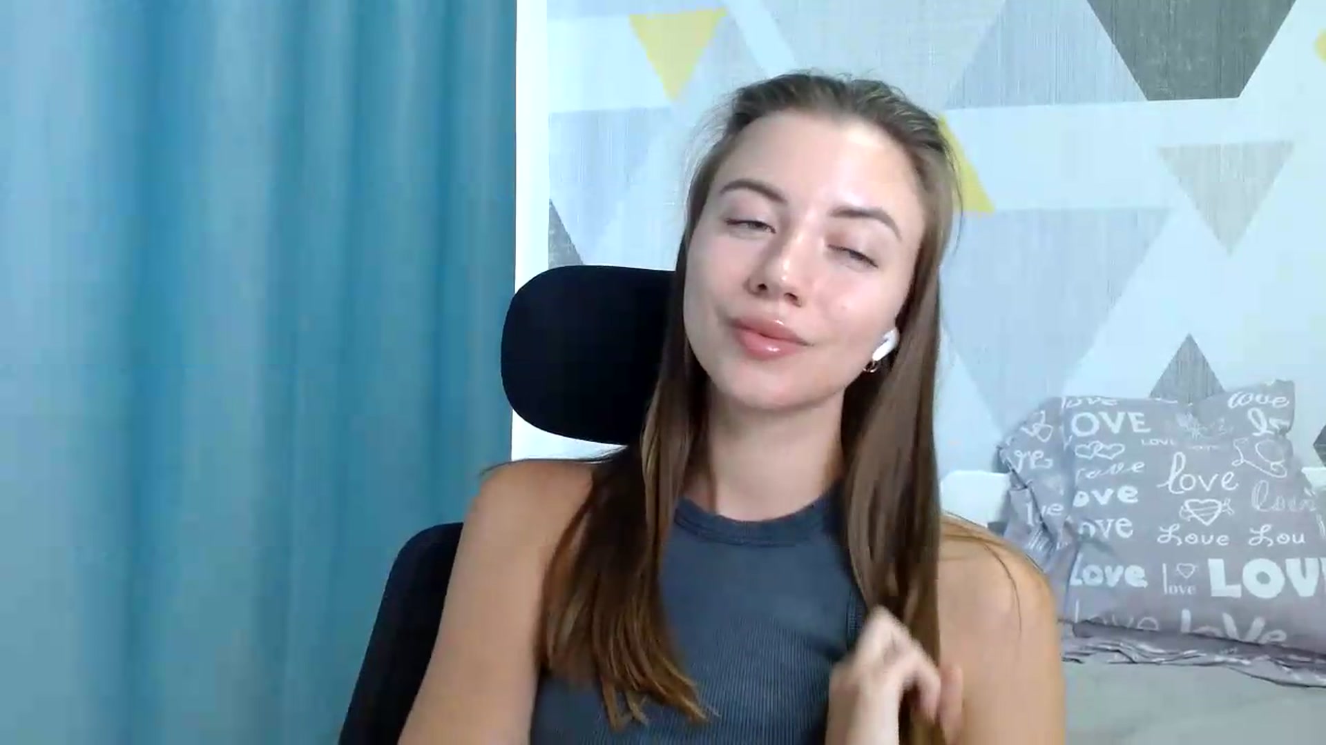Gallery image thumbnail from Sulfate0's myfreecams stream on, 07/29/2026, 12:22 image 3 of 20